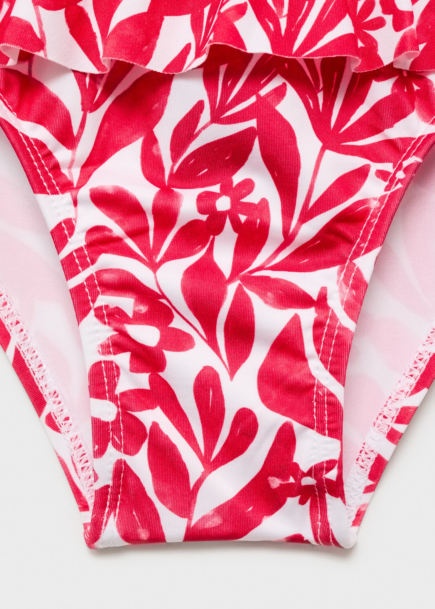 Bikini bottoms with ruffles - Details of the article 0