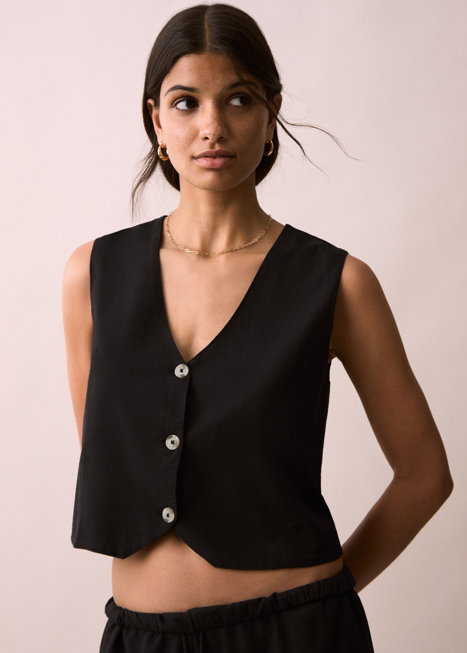 Gilet lin boutons - Plan moyen