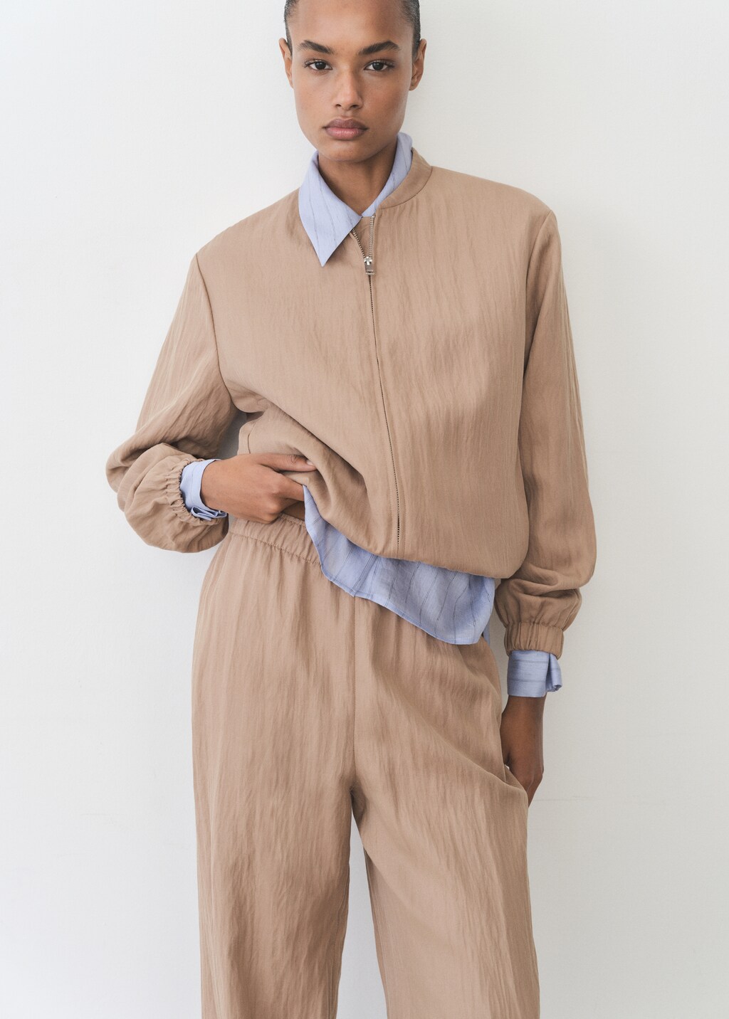 Straight-fit lyocell textured pants - image 4