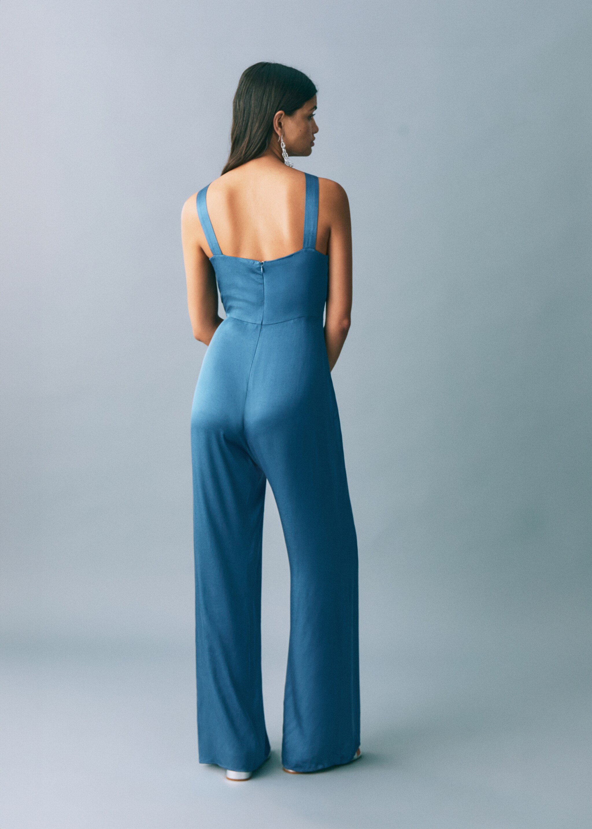 Halter yaka saten tulum - Ürünün arkası