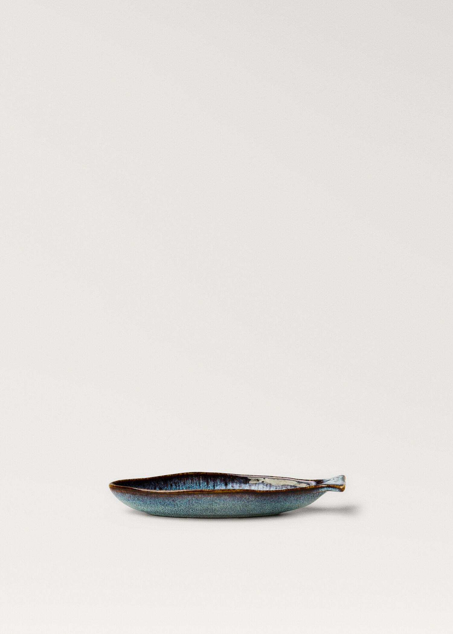 Small sardine stoneware serving dish - Details of the article 1