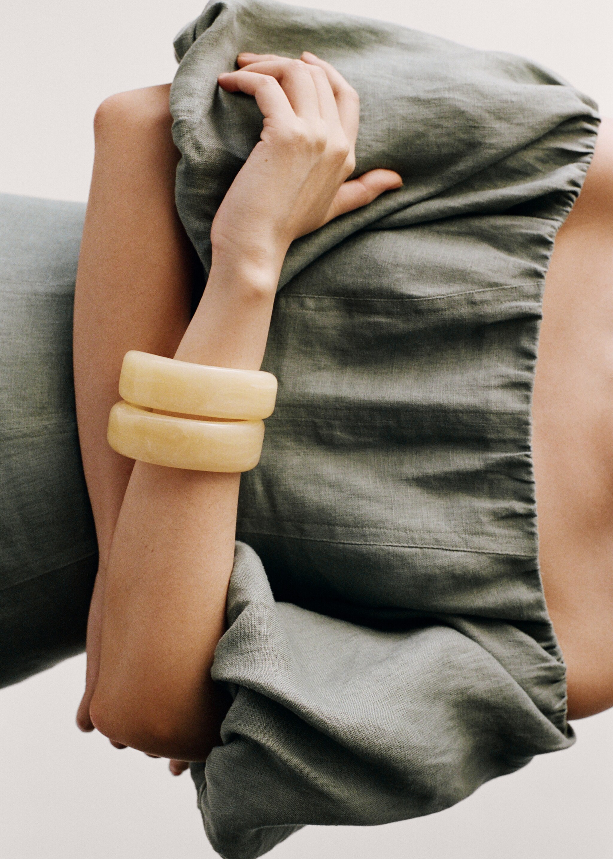 Puffed-sleeve linen dress - Details of the article 6