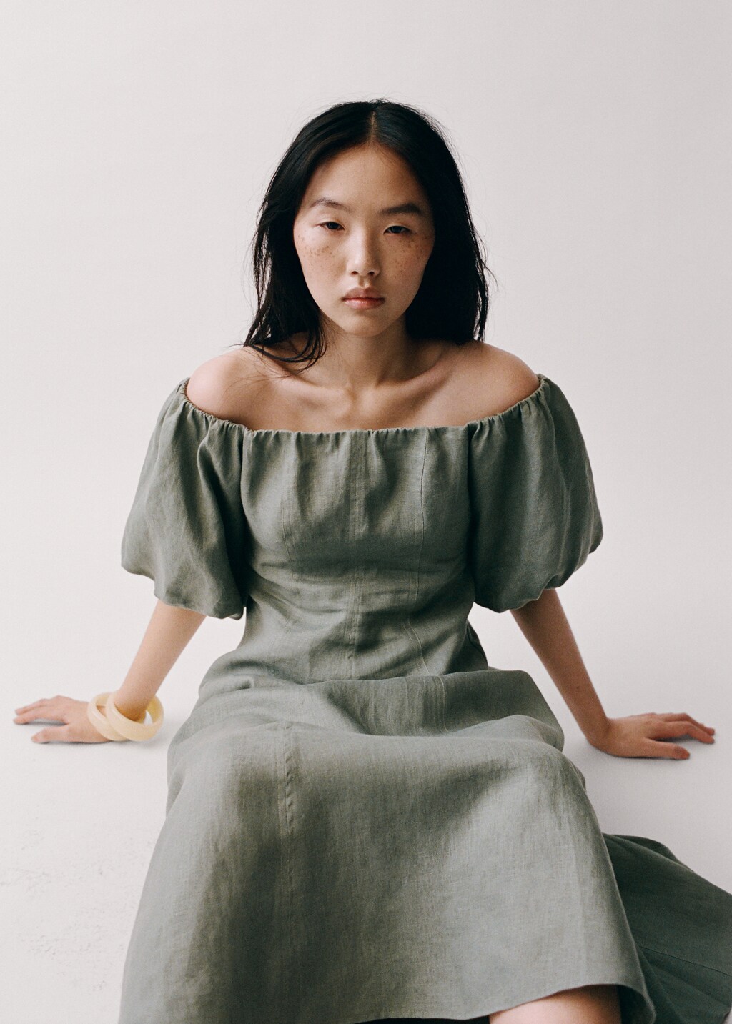 Puffed-sleeve linen dress - Women | MANGO USA