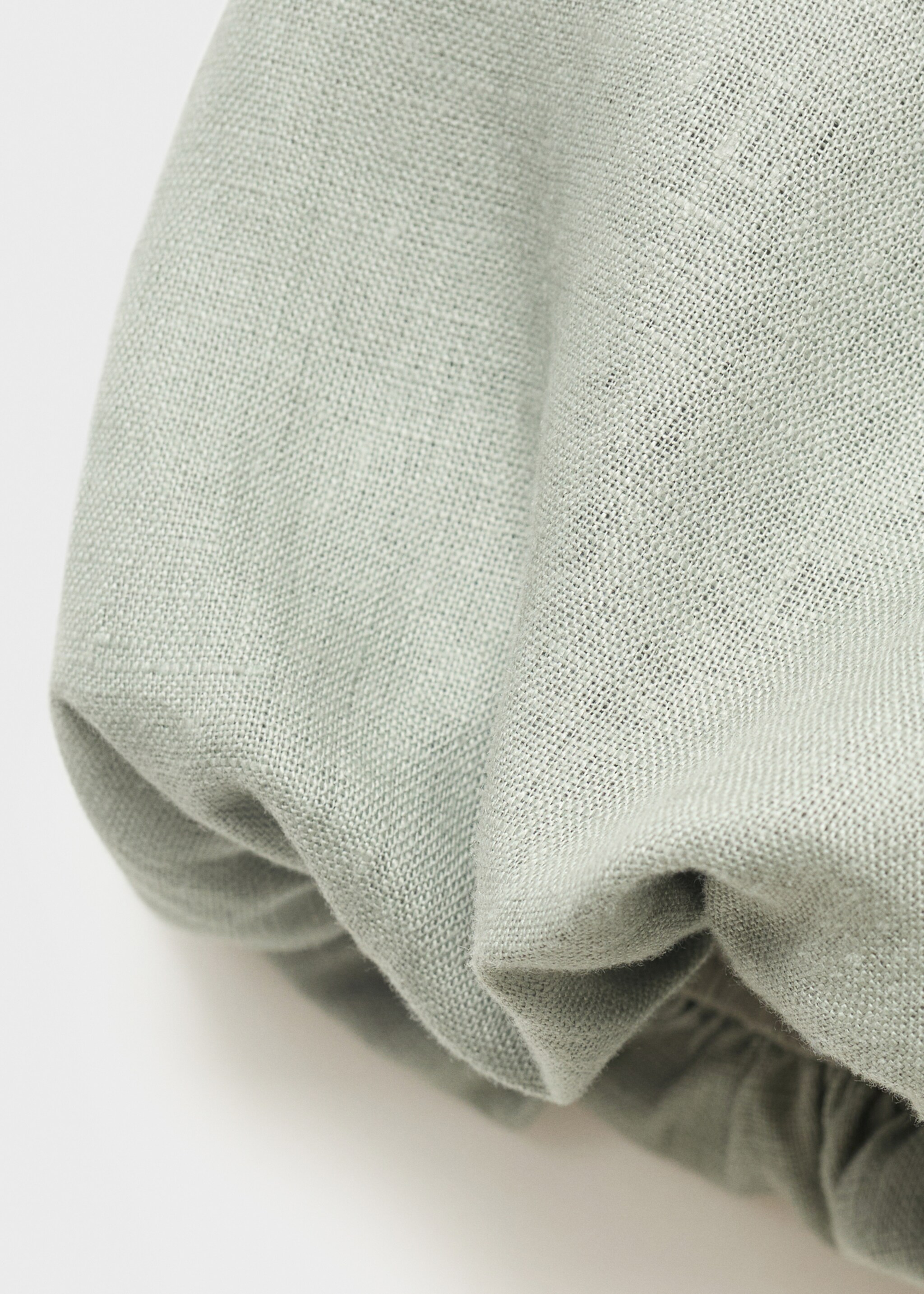 Puffed-sleeve linen dress - Details of the article 8