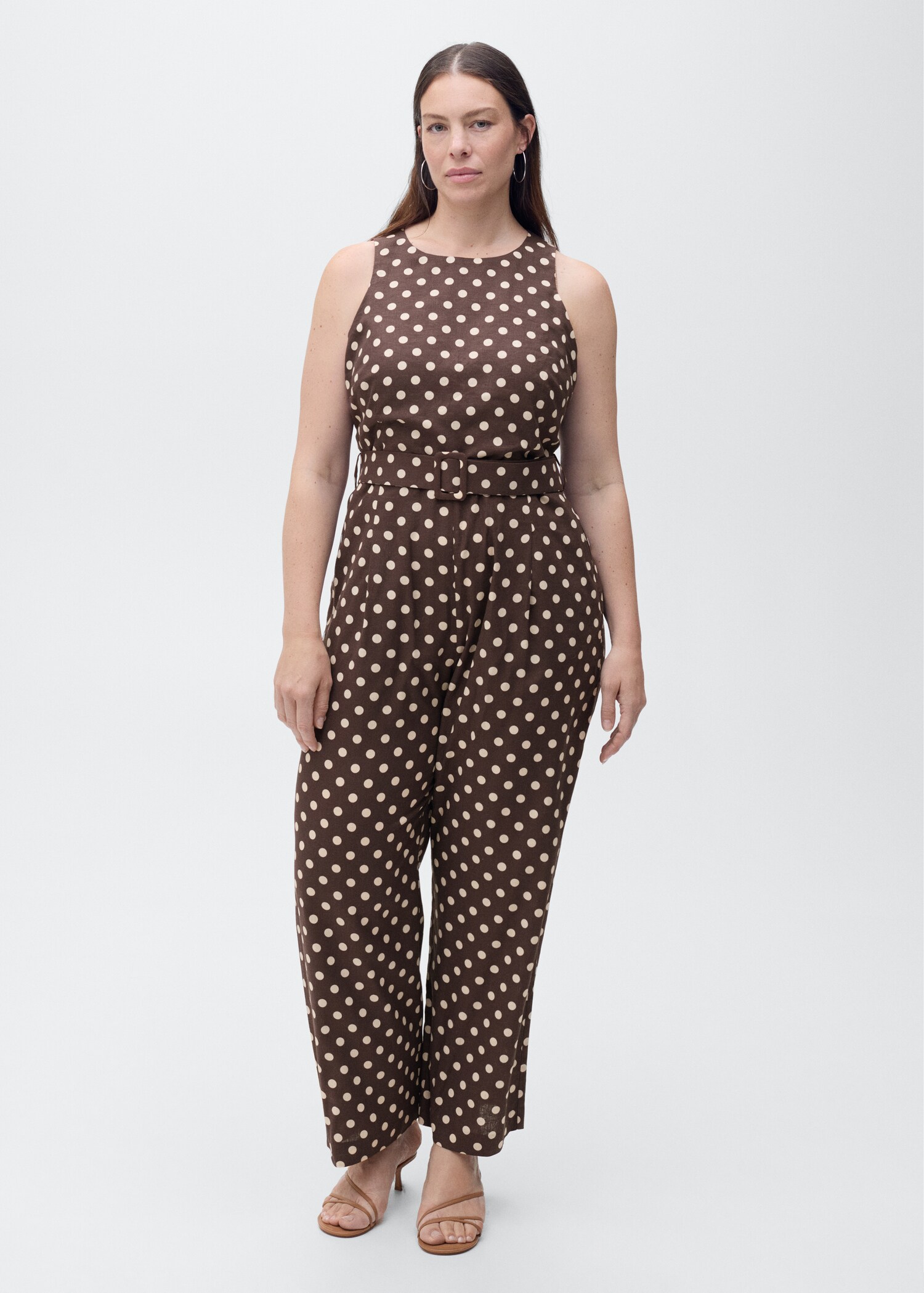 Linen jumpsuit with polka-dots and belt - Details of the article 3