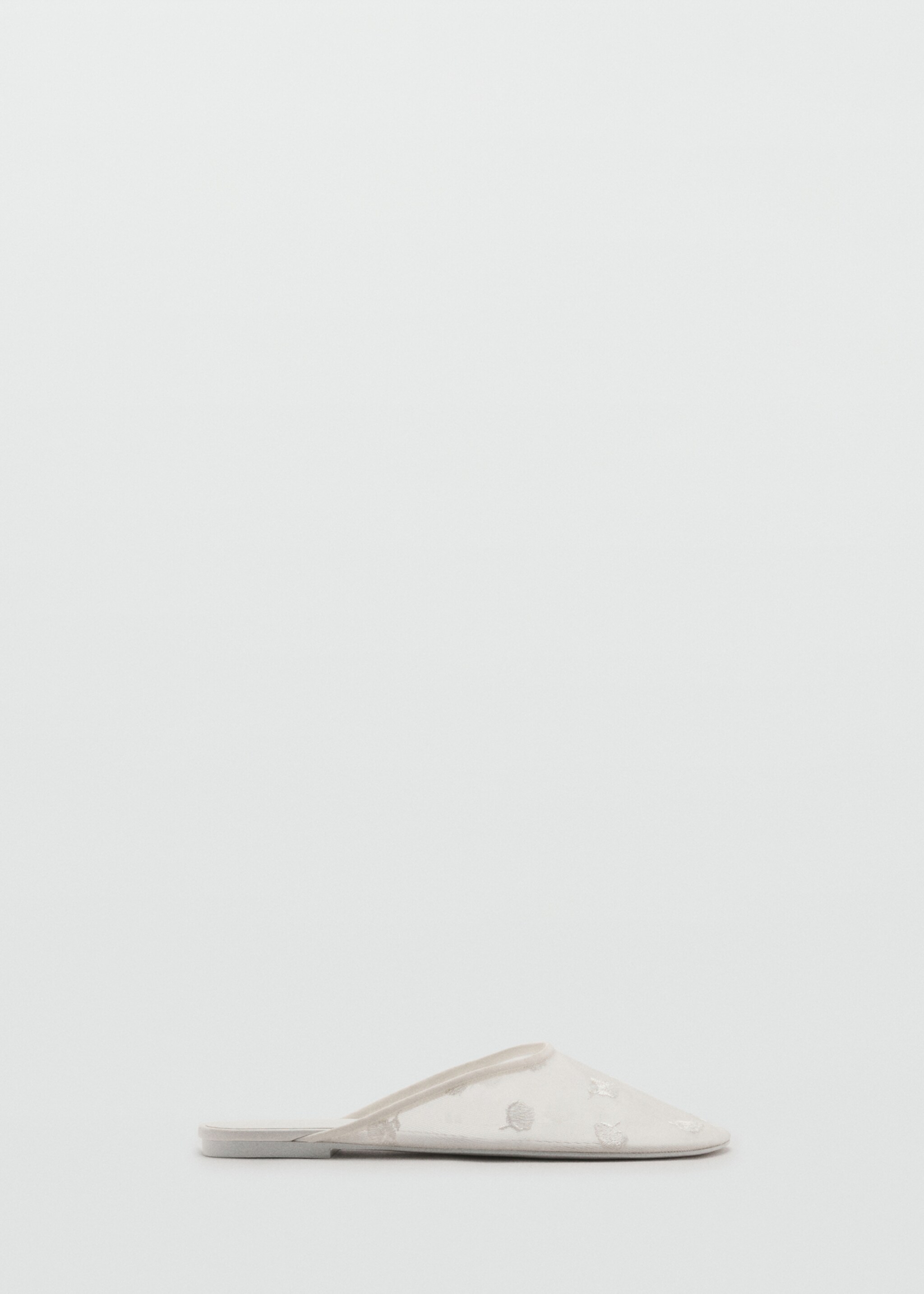 Embroidered mesh shoes - Article without model