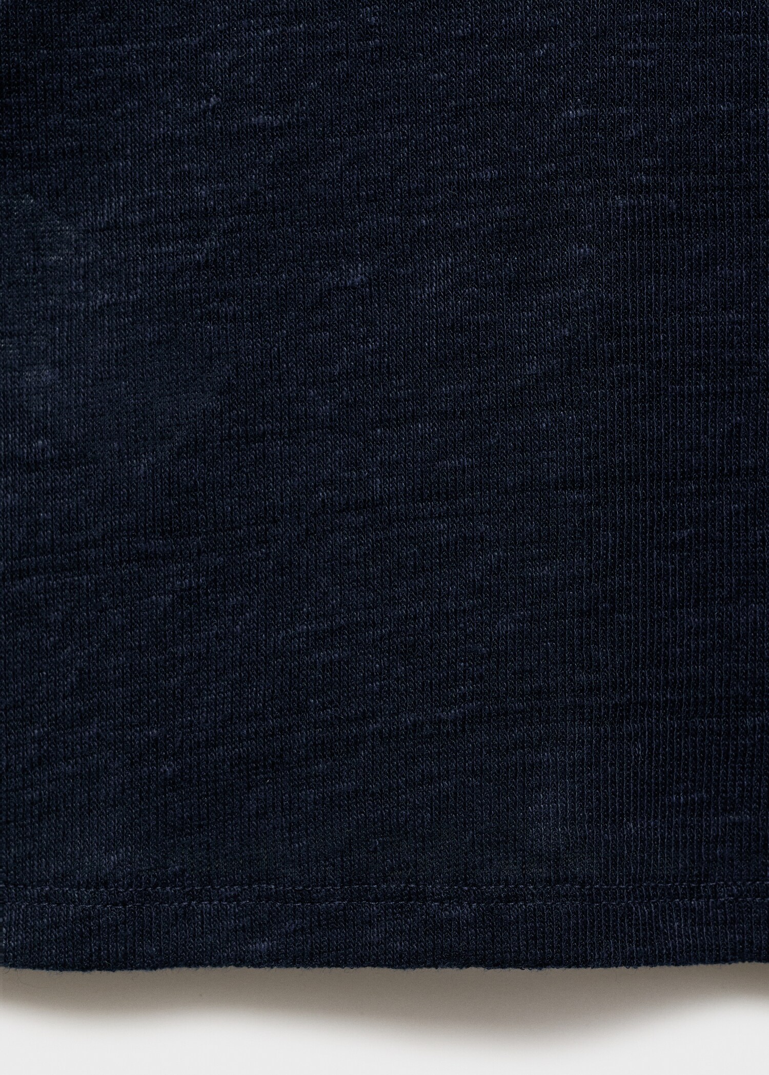 Fitted linen t-shirt - Details of the article 0