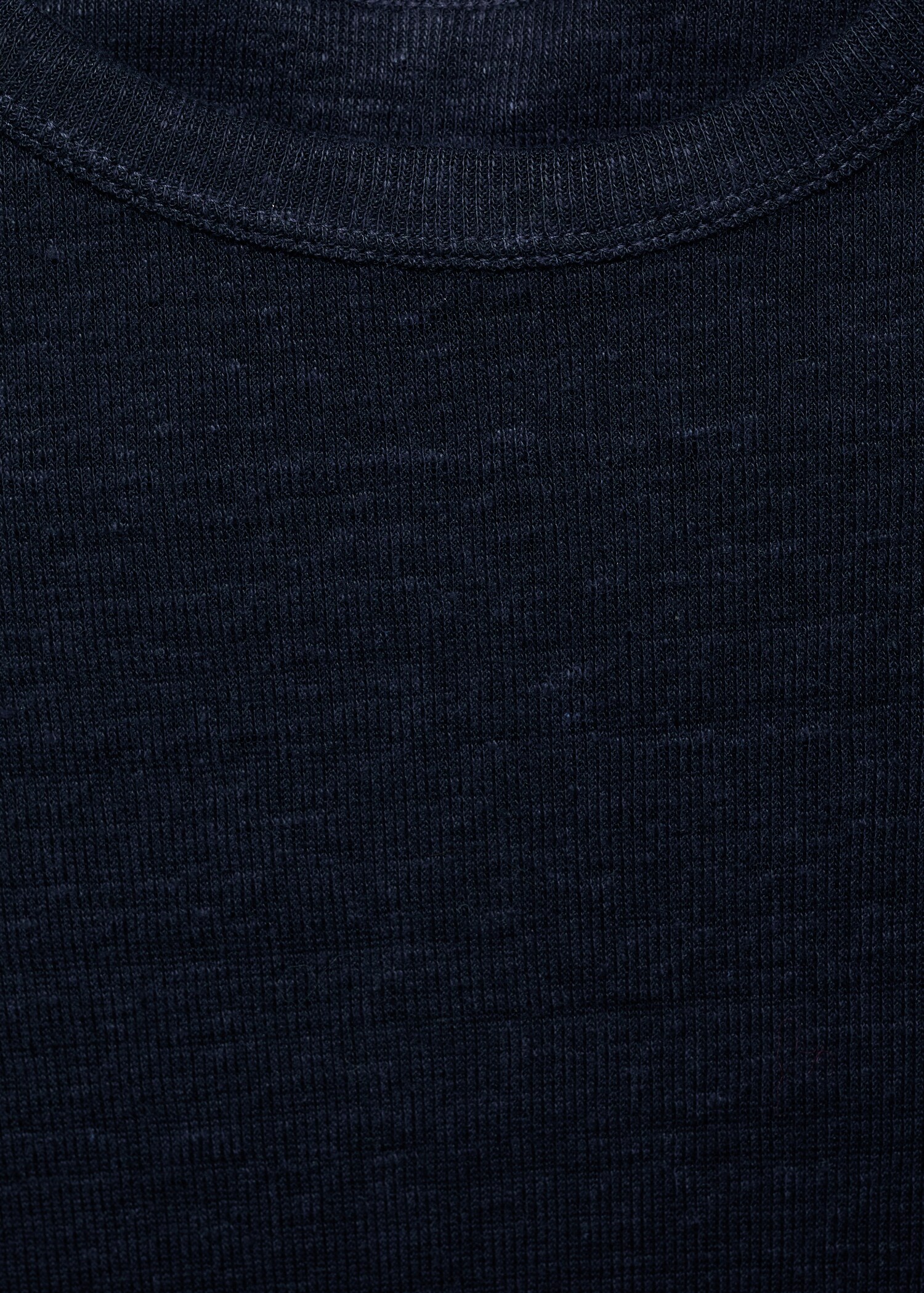 Fitted linen t-shirt - Details of the article 8