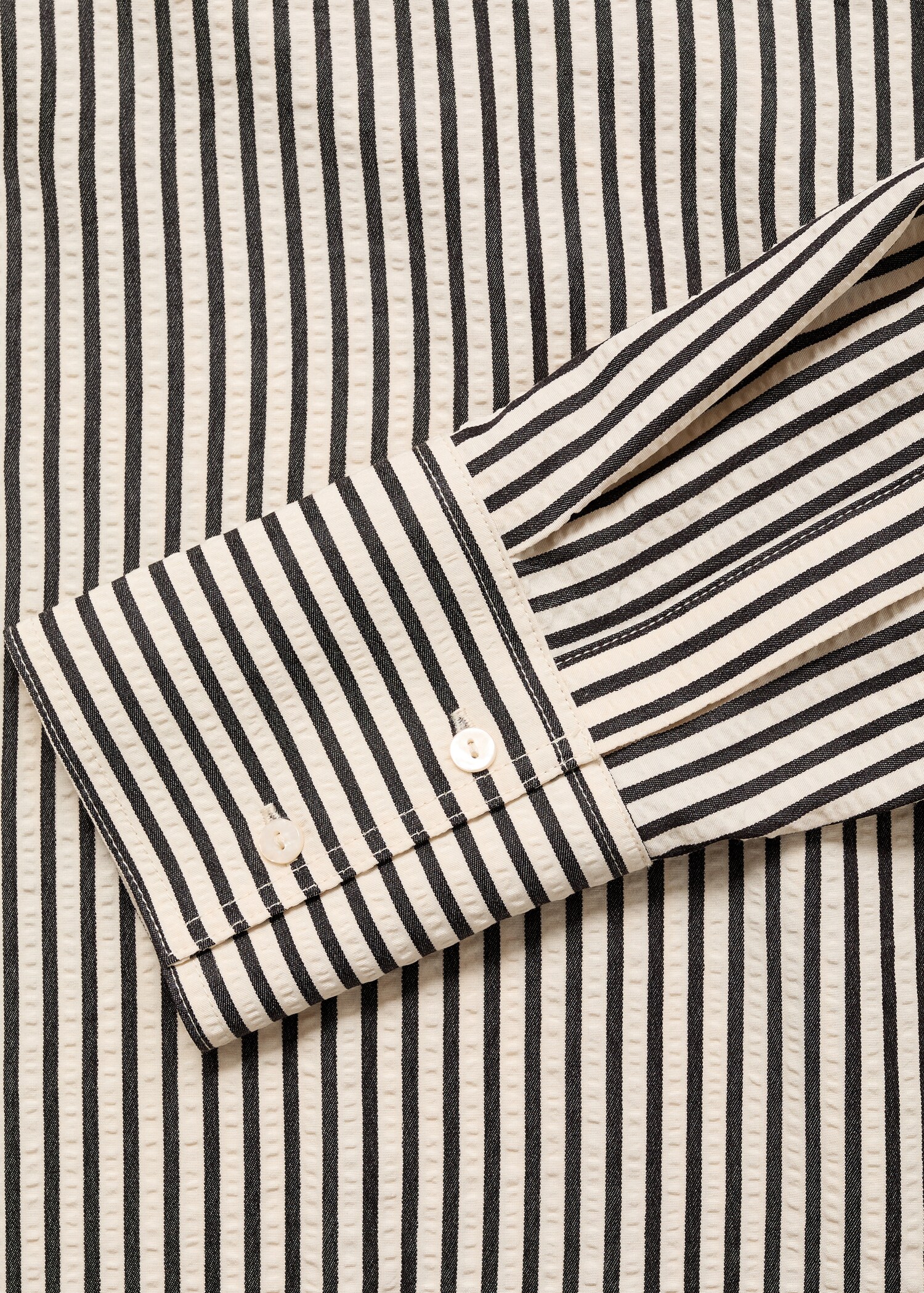 เสื้อเชิ้ตลายทาง - รายละเอียดของสินค้า 0