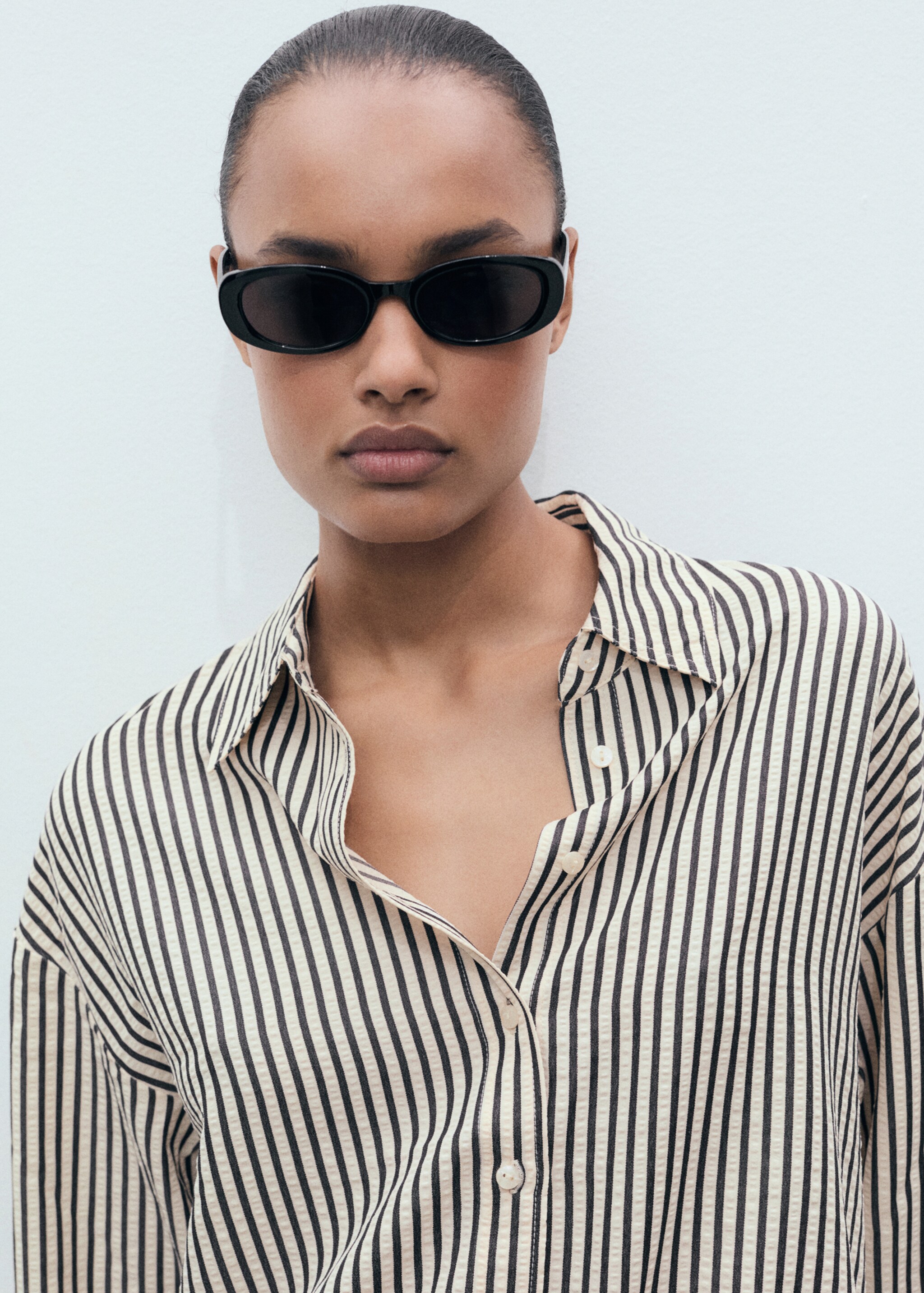 Striped textured shirt - Details of the article 1