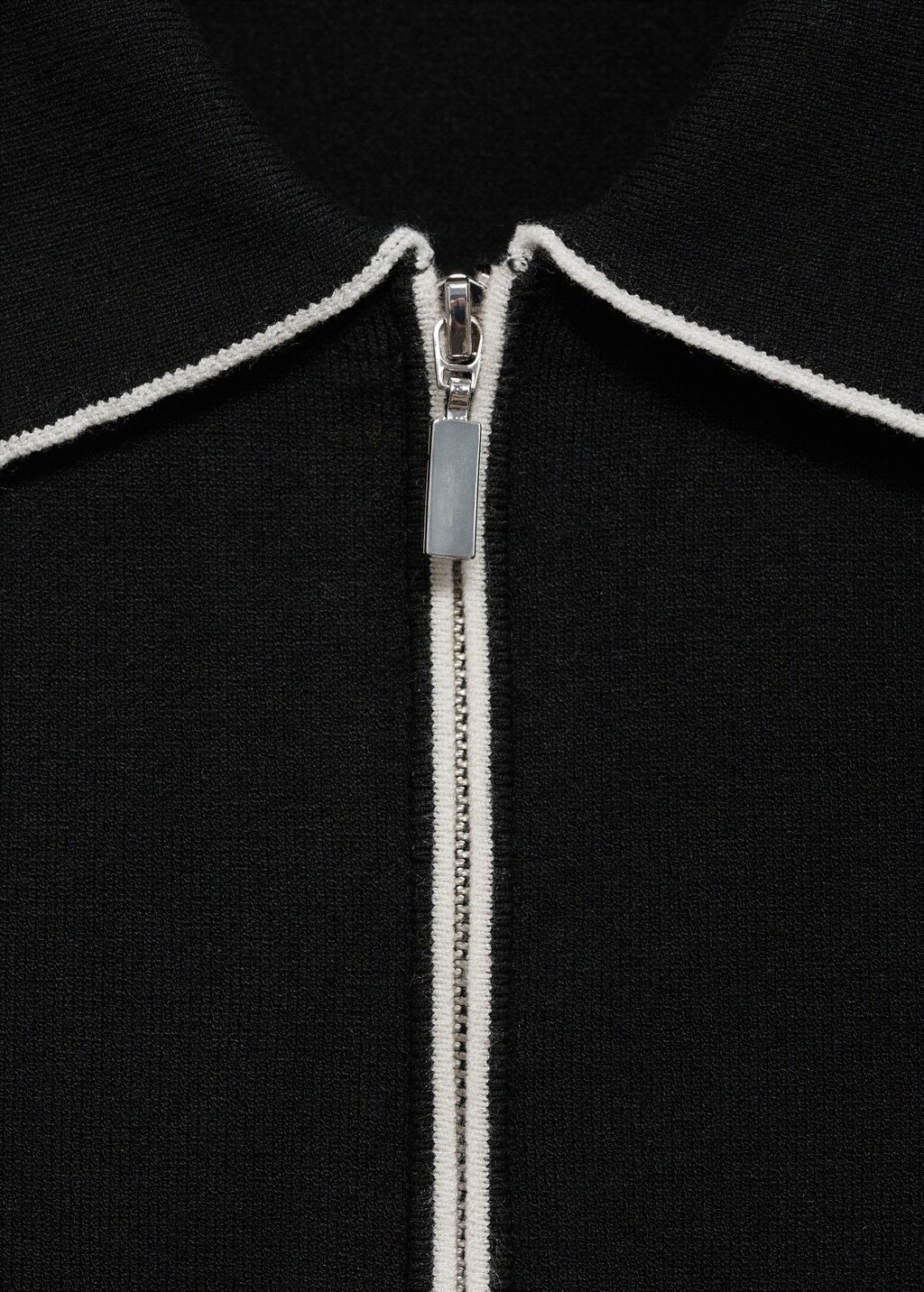 Polo-neck sweater with contrasting trims