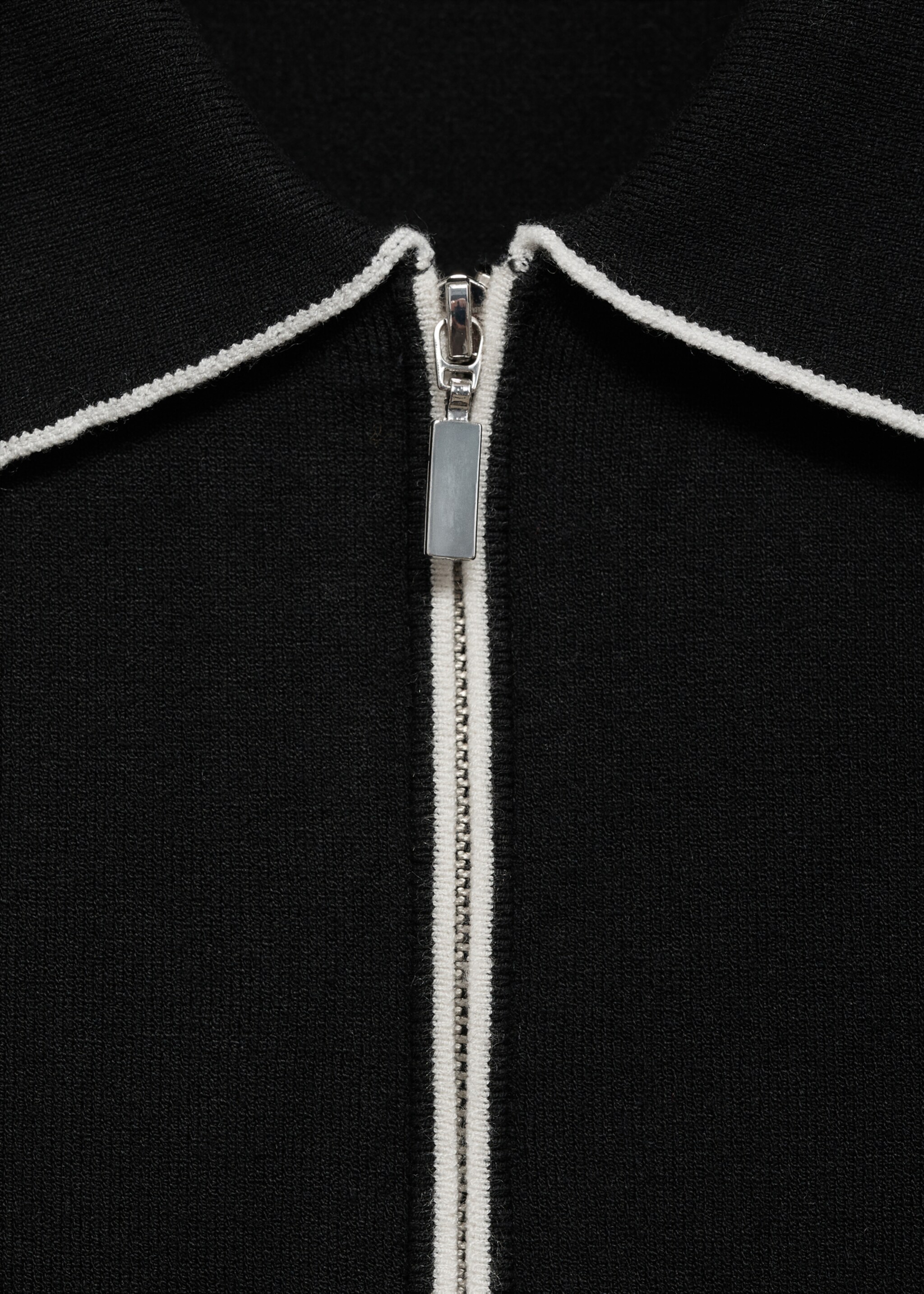 Polo-neck sweater with contrasting trims - Details of the article 8