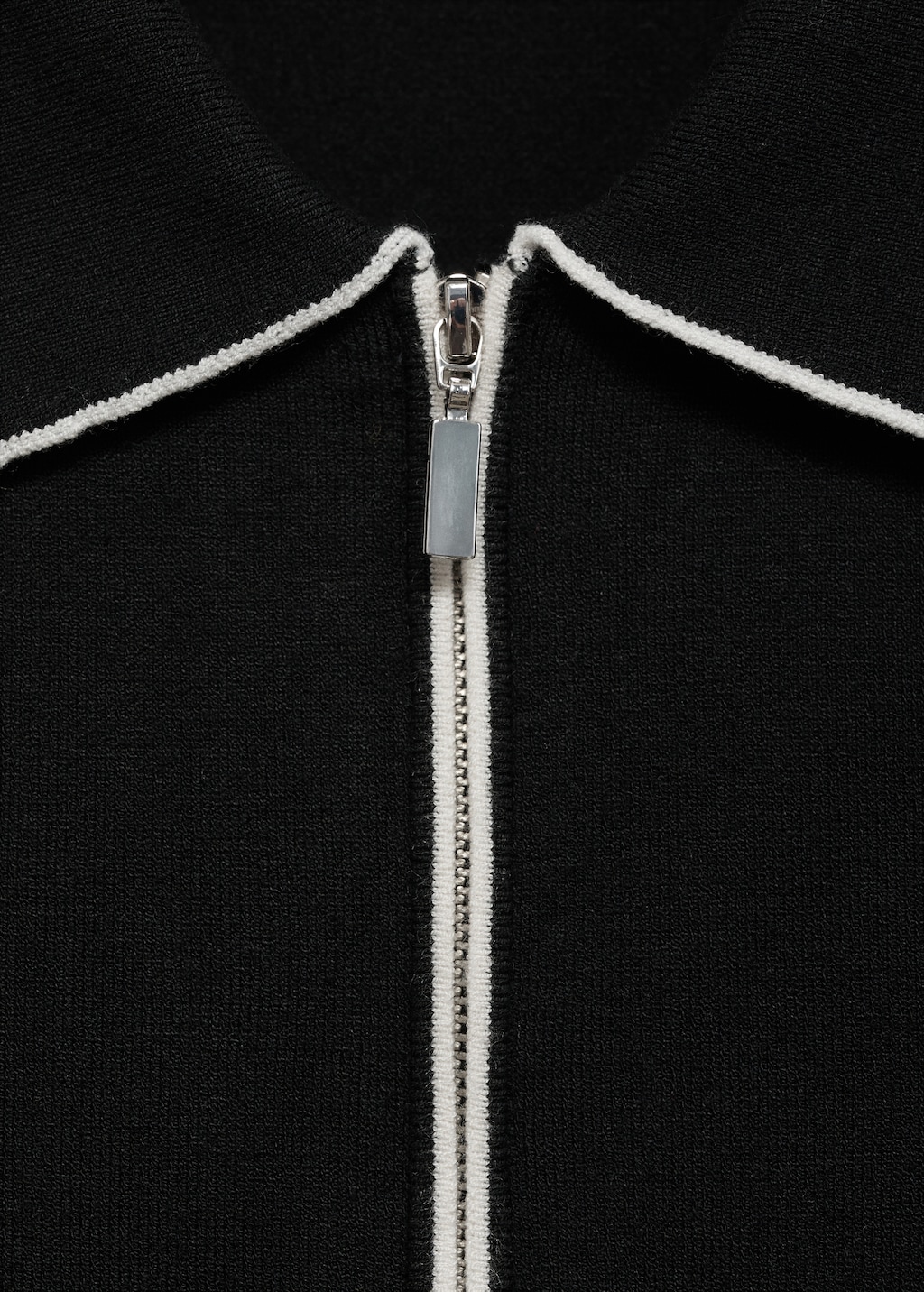 Polo-neck sweater with contrasting trims