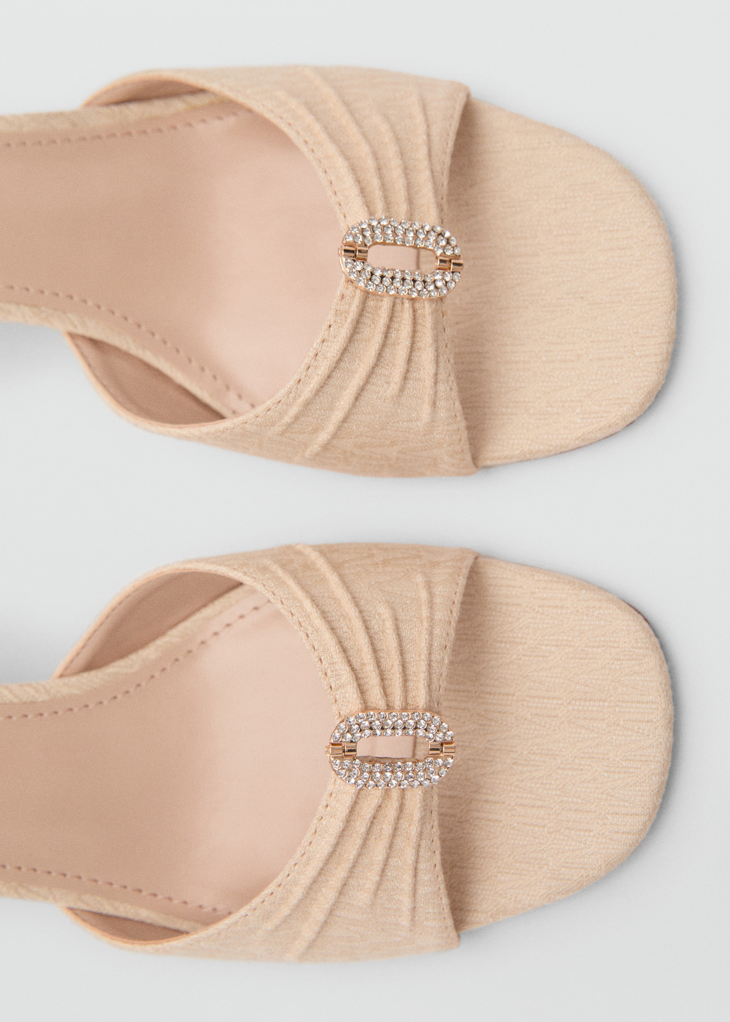 Slingback heeled sandals with shiny detail MANGO Niger
