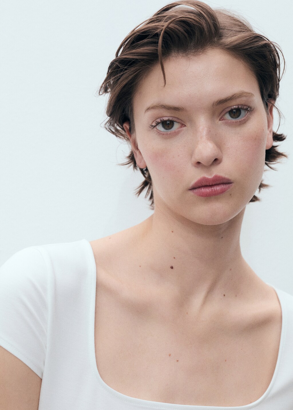 Short-sleeved ruffled top - image 4