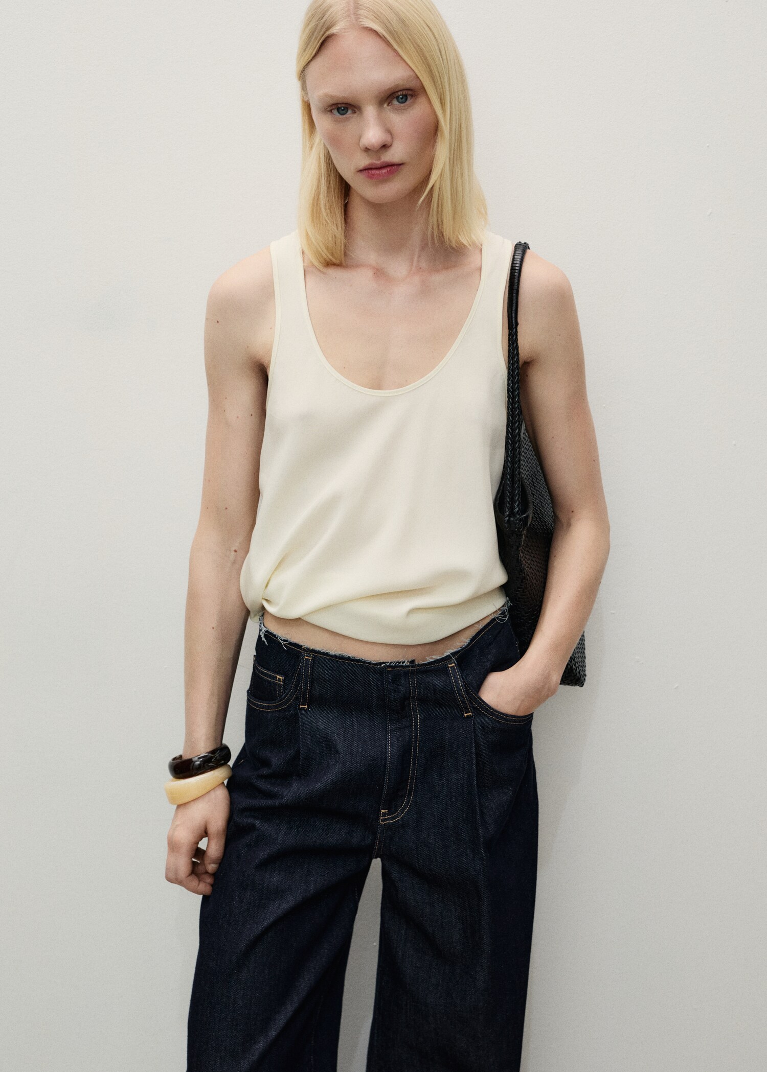 Wide-leg denim trousers with frayed waist - Details of the article 1