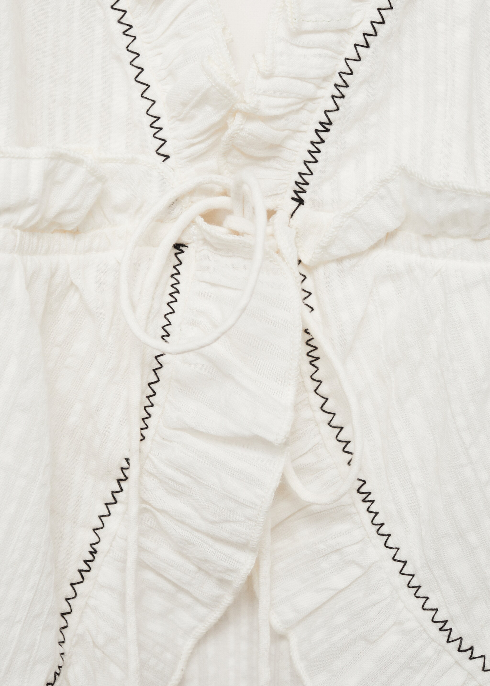 Top with bow closure - Details of the article 8