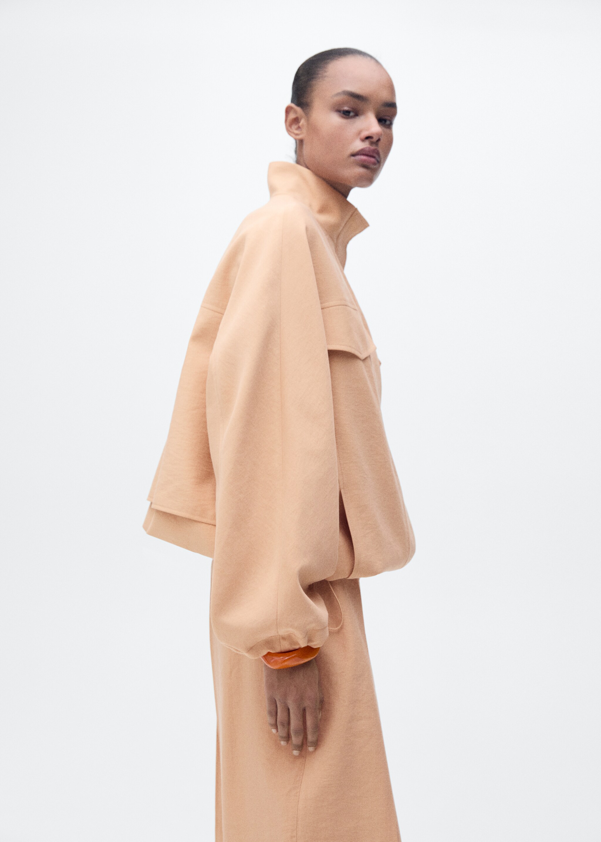 Veste lyocell oversize poches - Plan moyen