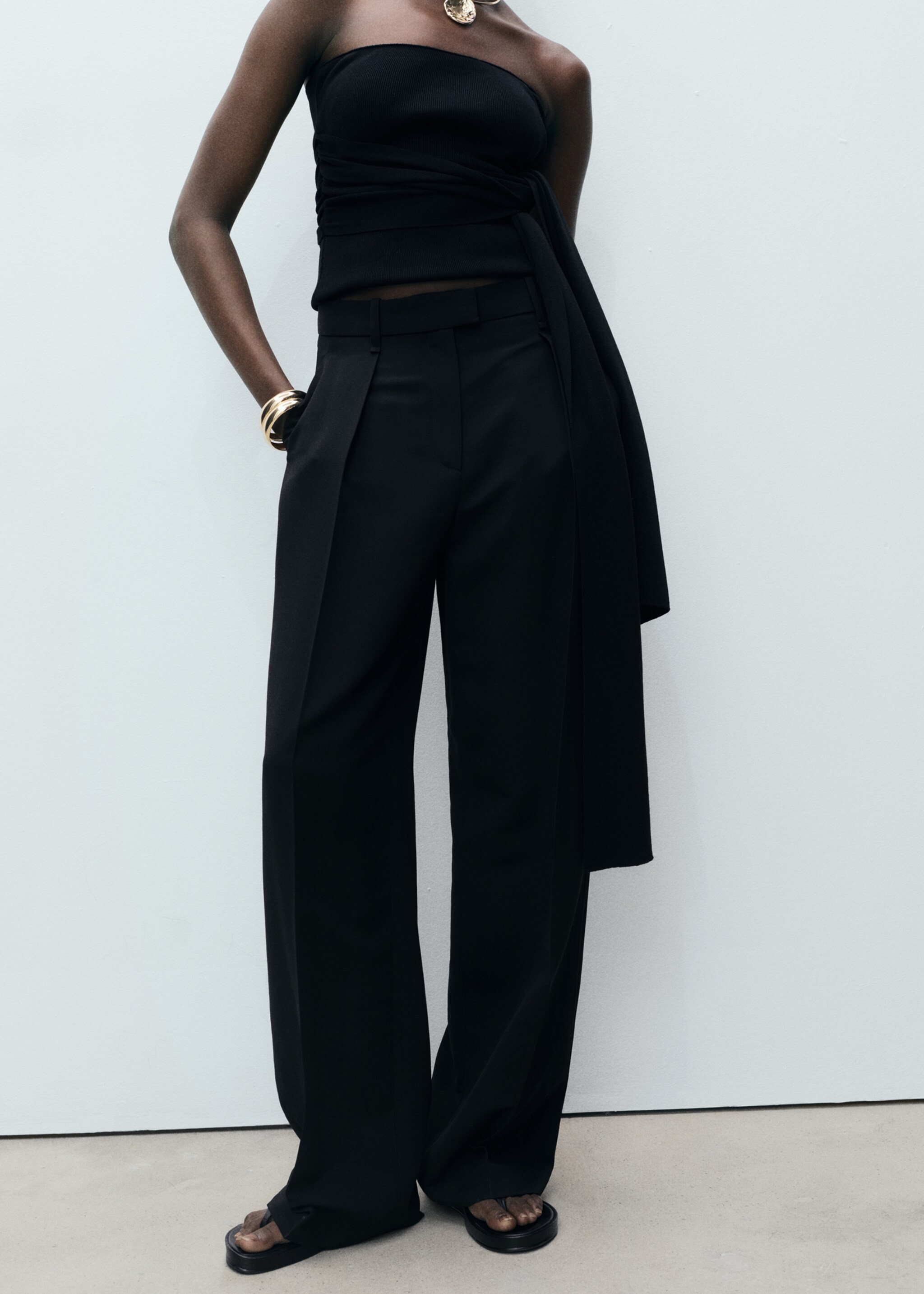 Straight-fit lyocell trousers with pleats - Medium plane