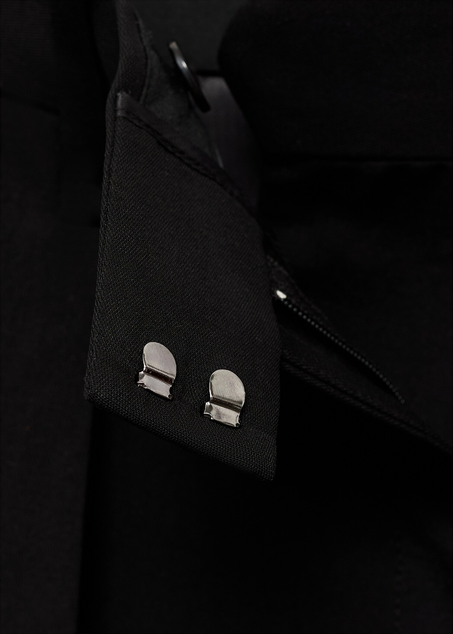 Straight-fit lyocell trousers with pleats - Details of the article 8