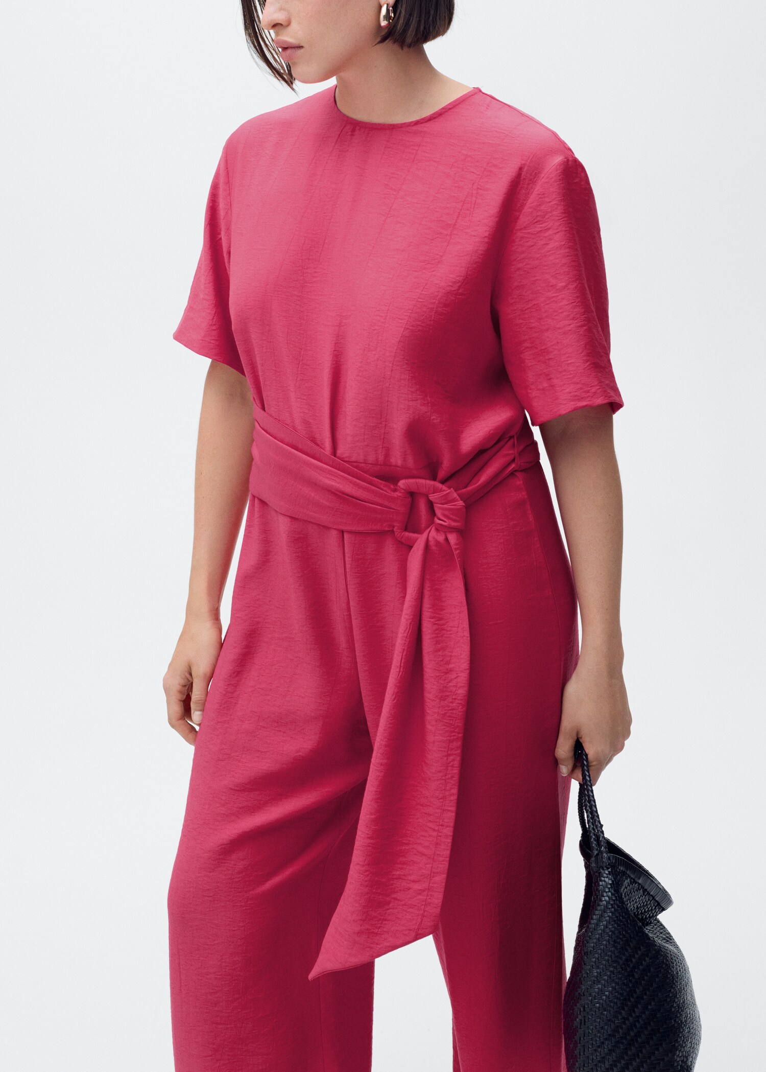 Straight-fit short-sleeved jumpsuit with belt - Details of the article 5