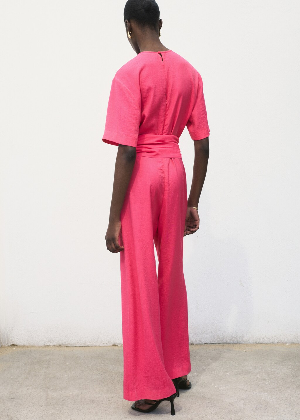 Straight-fit short-sleeved jumpsuit with belt - image 3