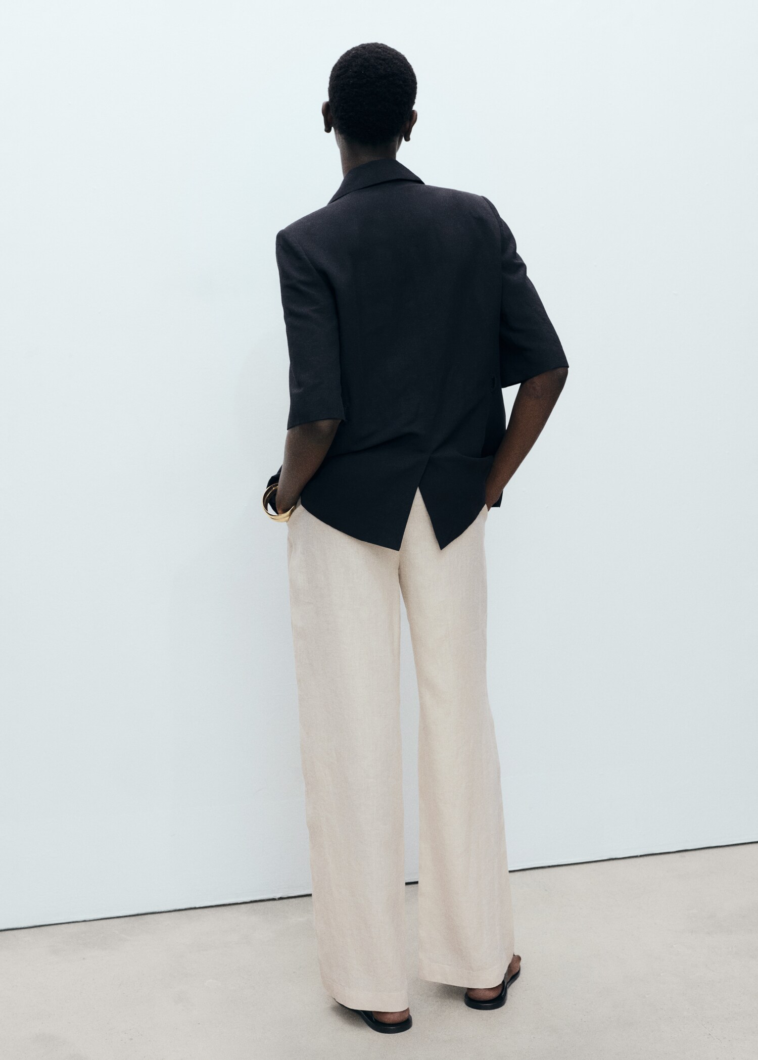 Pantalón lino botón carey - Reverso del artículo