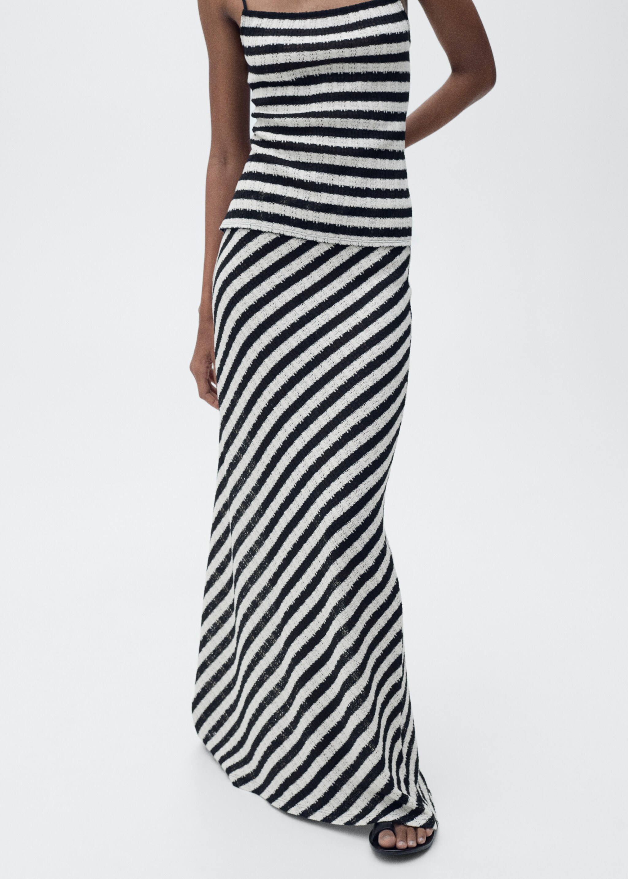 Long striped knitted skirt - Medium plane