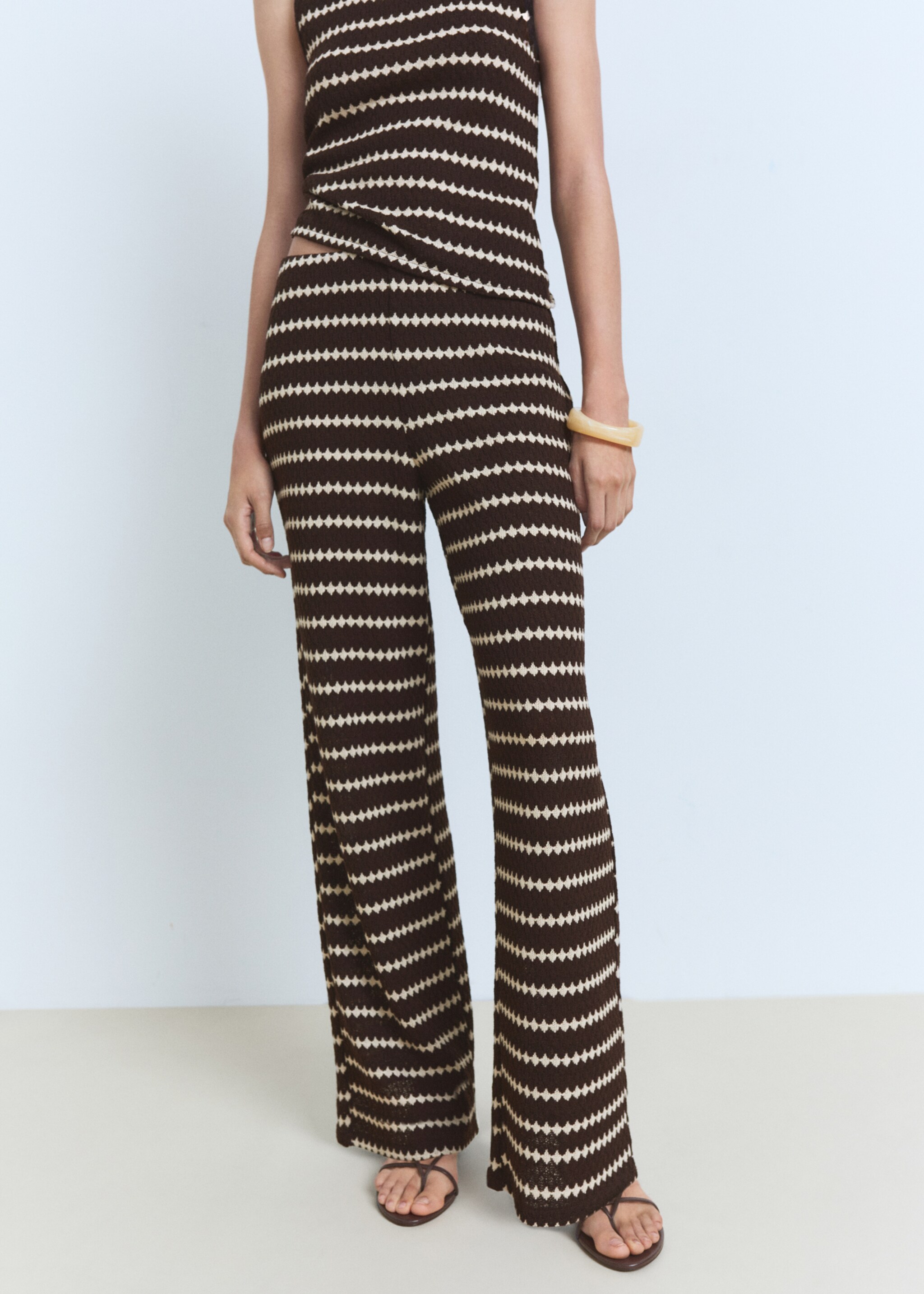 Knitted trousers with geometric print - เครื่องบินขนาดกลาง