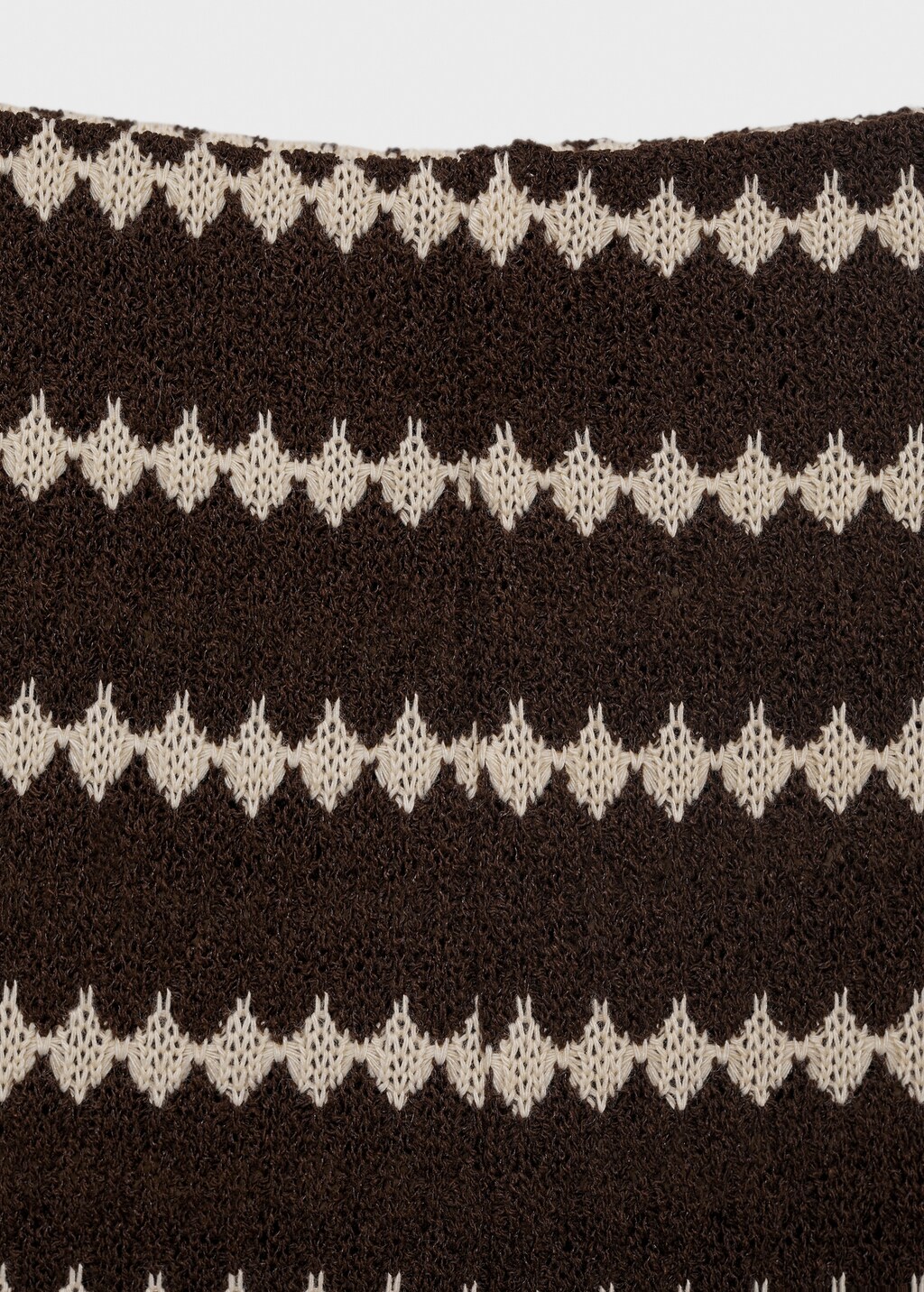 Knitted pants with geometric print