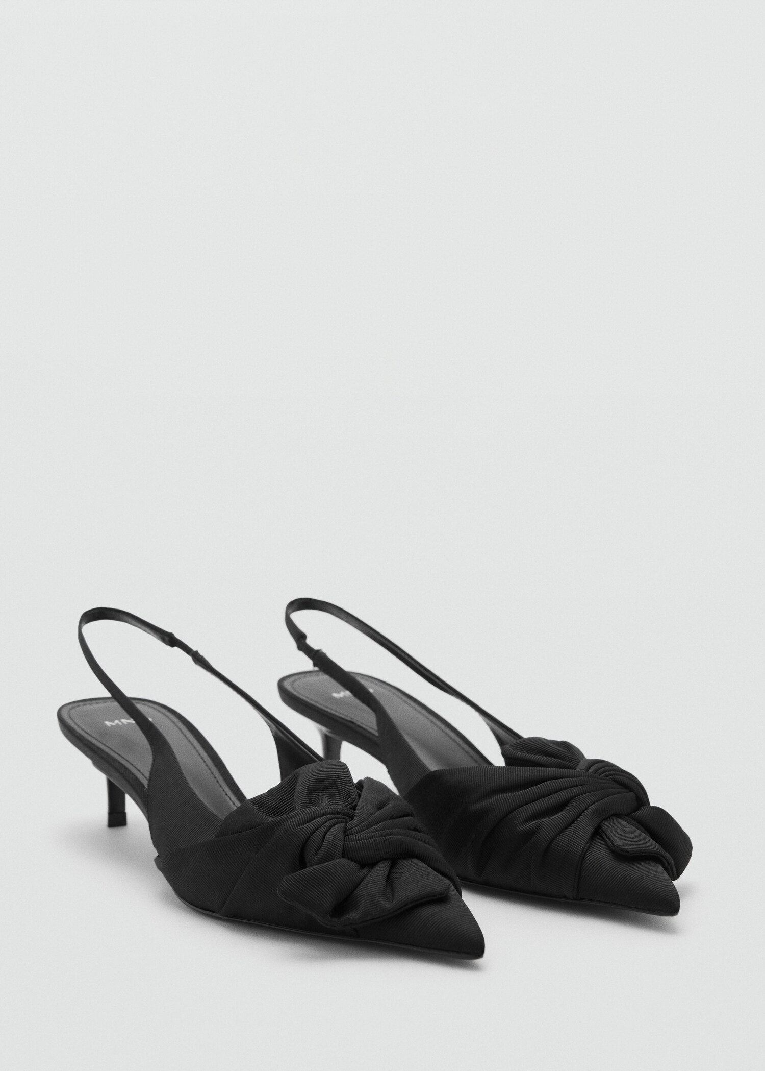 Pumps mit Knoten - Mittlere Ansicht