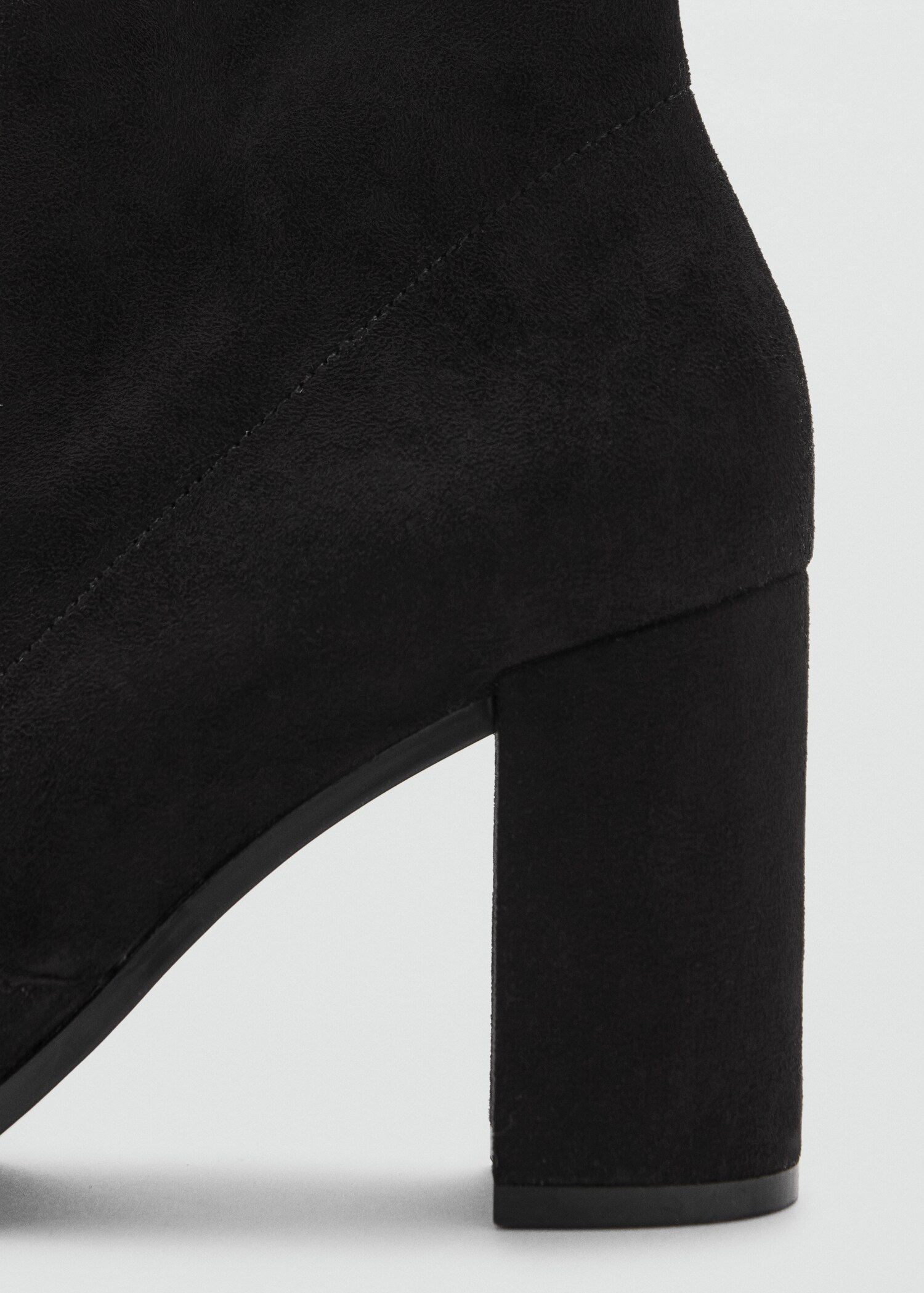 Botins de camurcina com salto de bloco - Pormenor do artigo 1