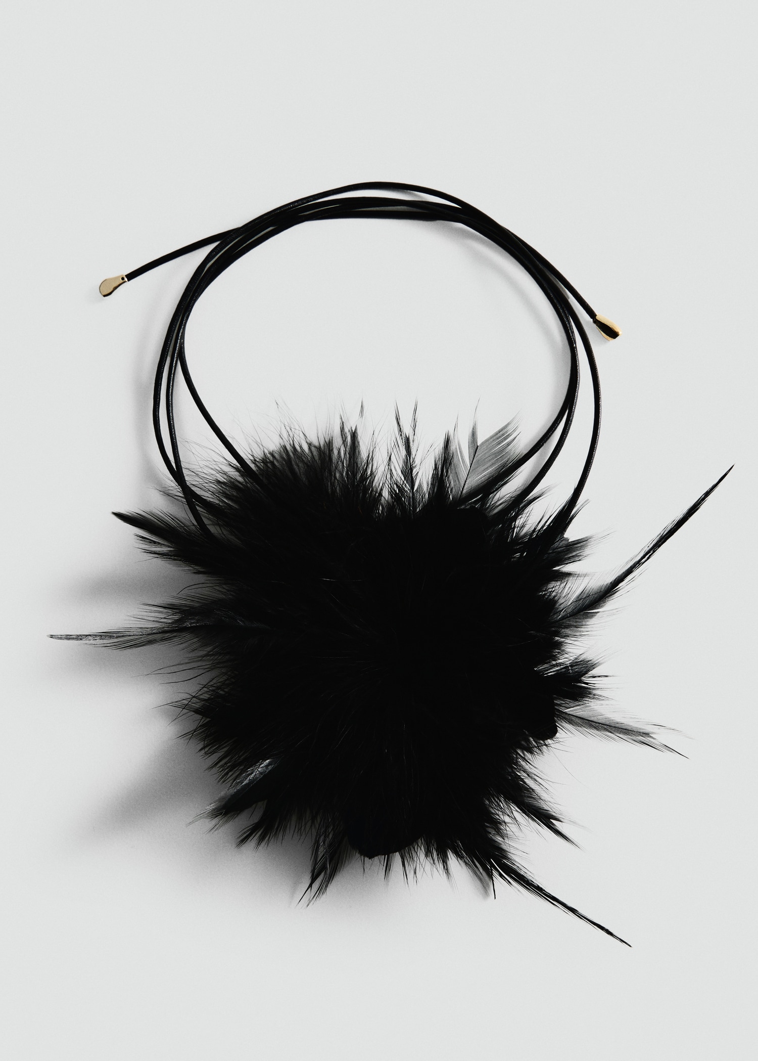 Choker cordón detalle plumas - Artículo sin modelo