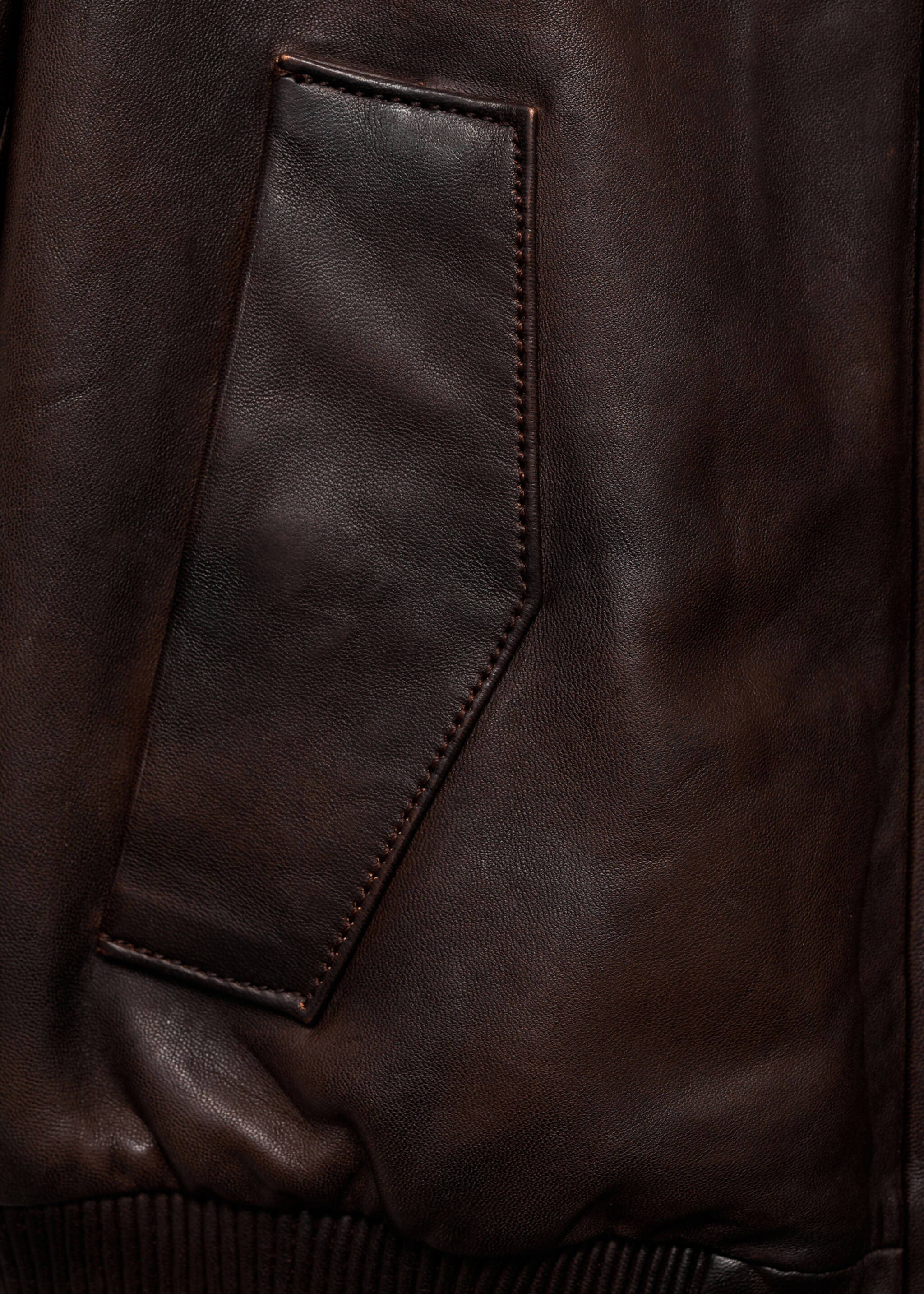 Leather bomber jacket - Details of the article 0