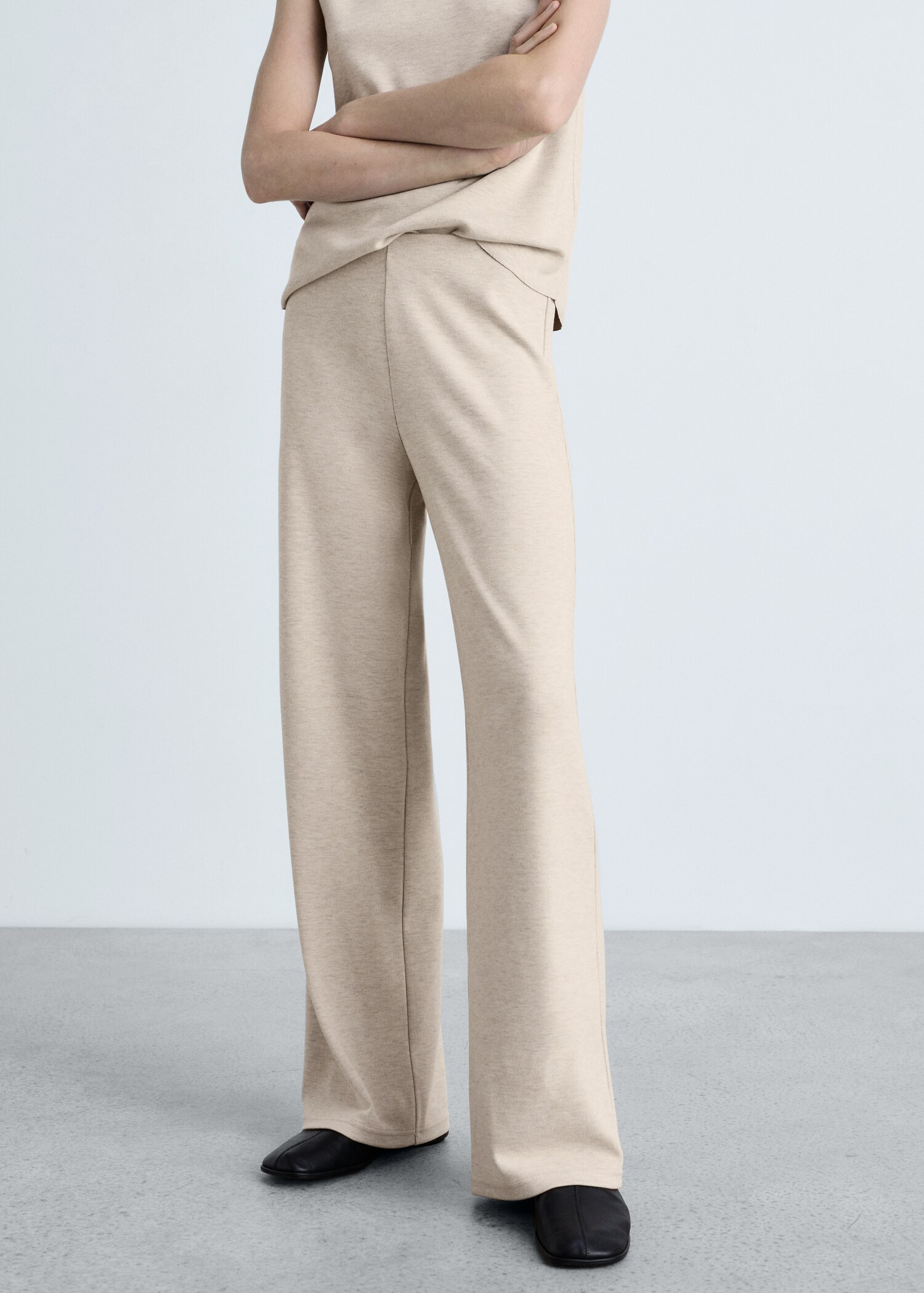 Pantaloni wide leg din tricot subțire - Plan mediu