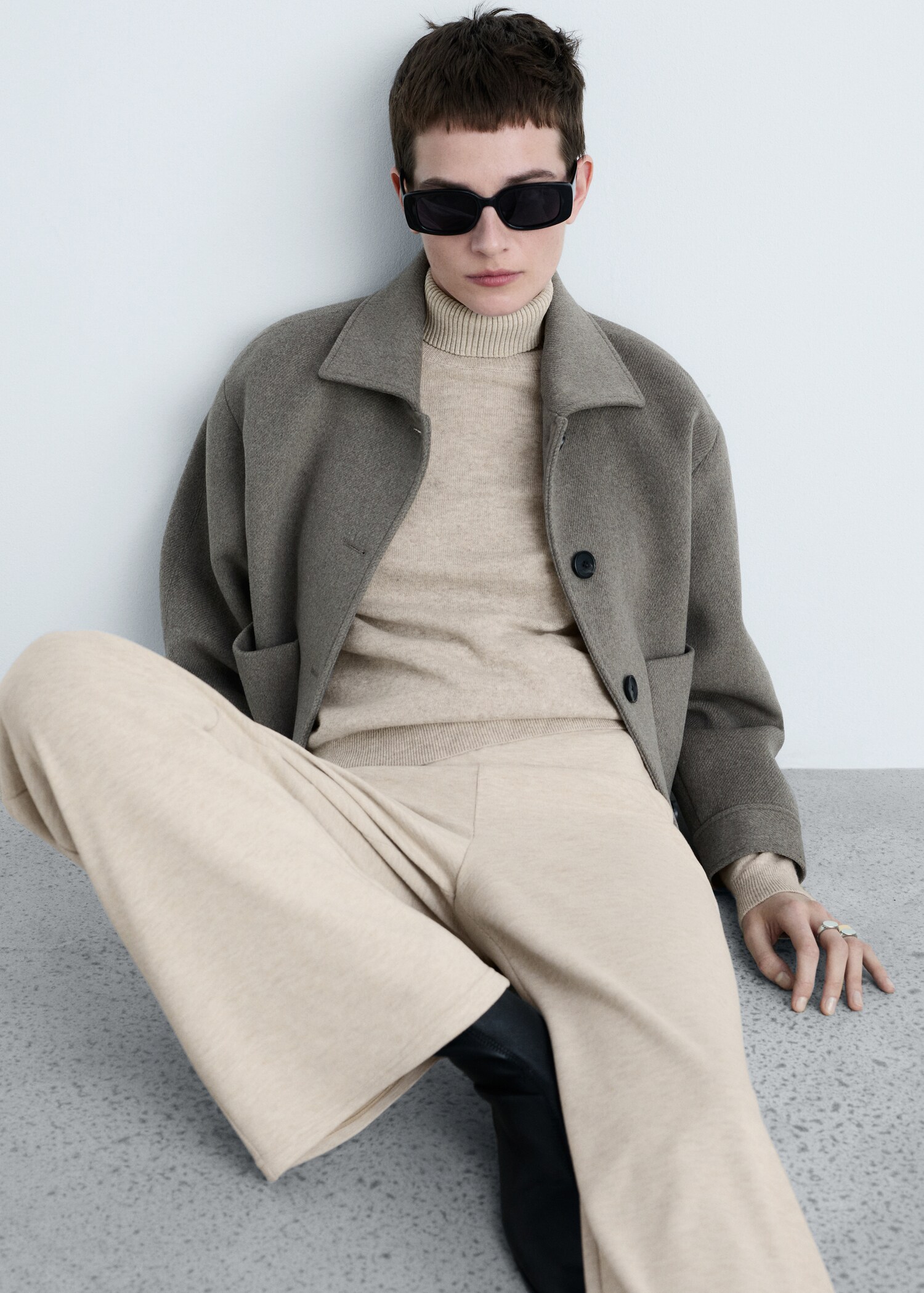 Pantaloni wide leg din tricot subțire - Detaliu al articolului 2