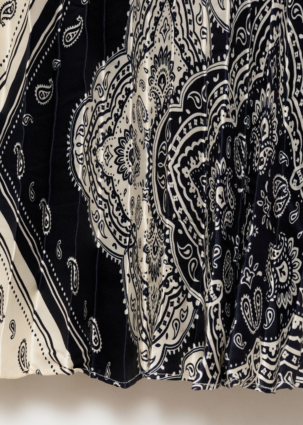 Paisley-print pleated skirt - Women | MANGO USA Paisley-print pleated skirt - Women | MANGO USA