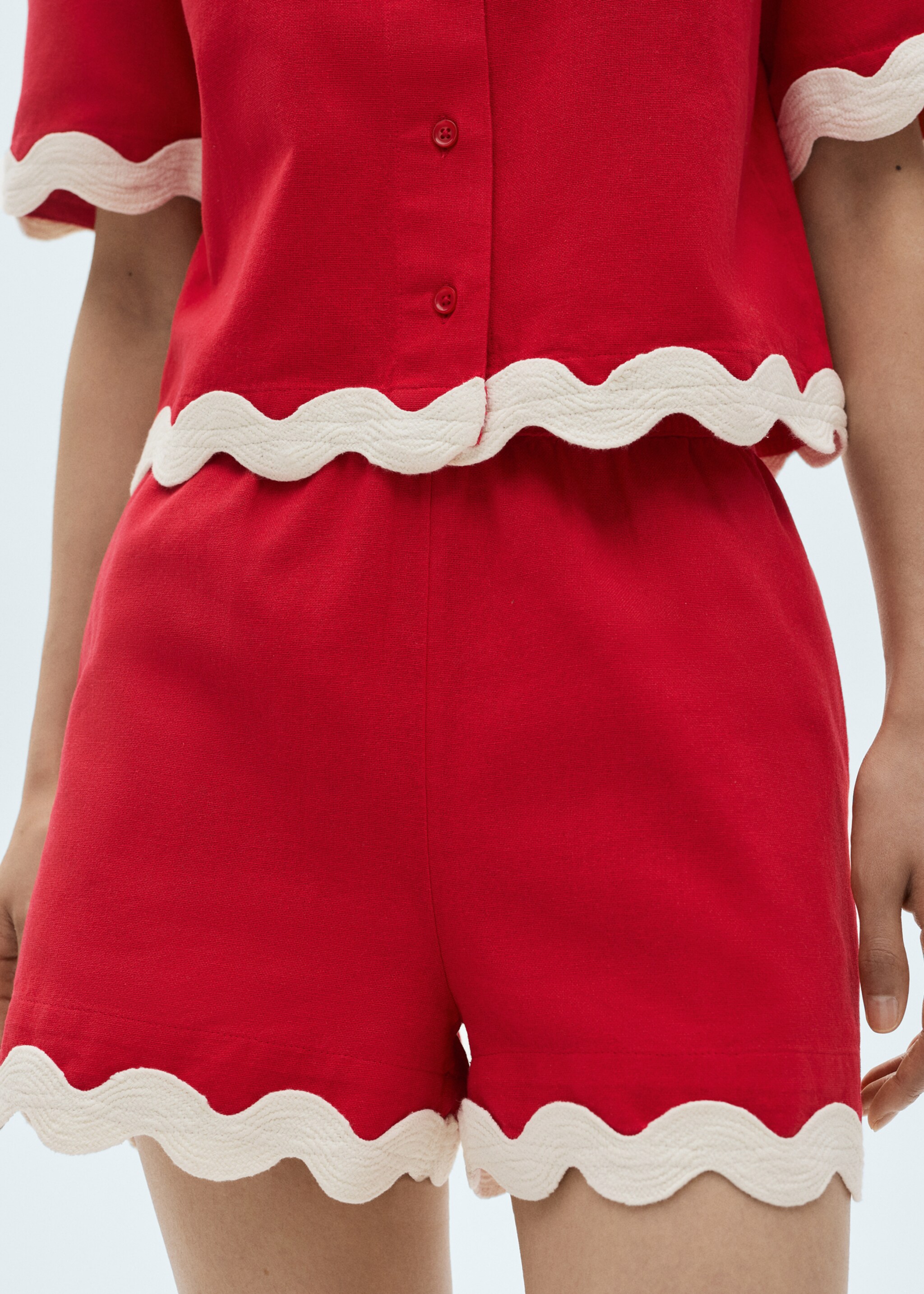 Cotton shorts with contrasting trim - Details of the article 6