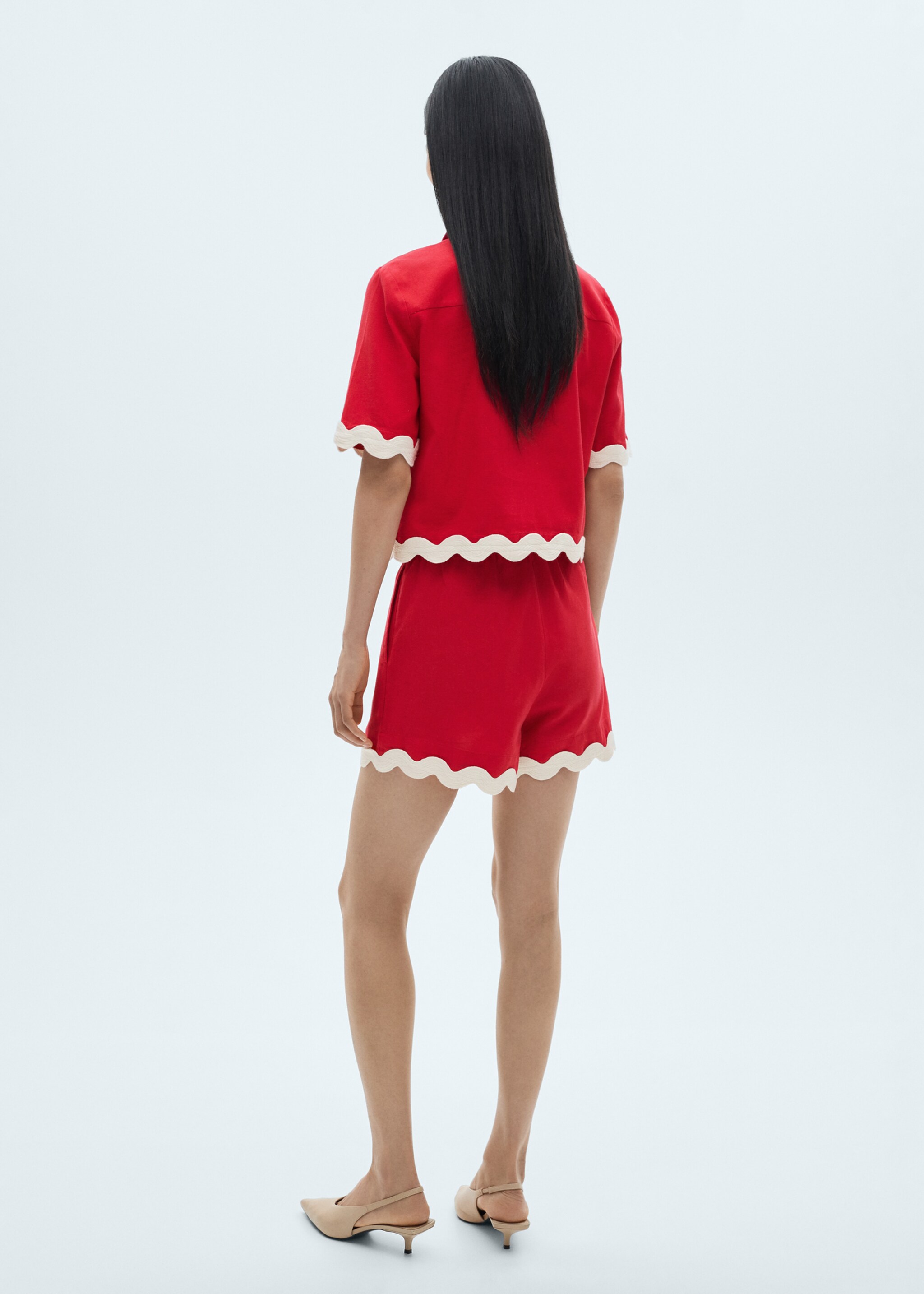 Cotton shorts with contrasting trim - Reverse of the article