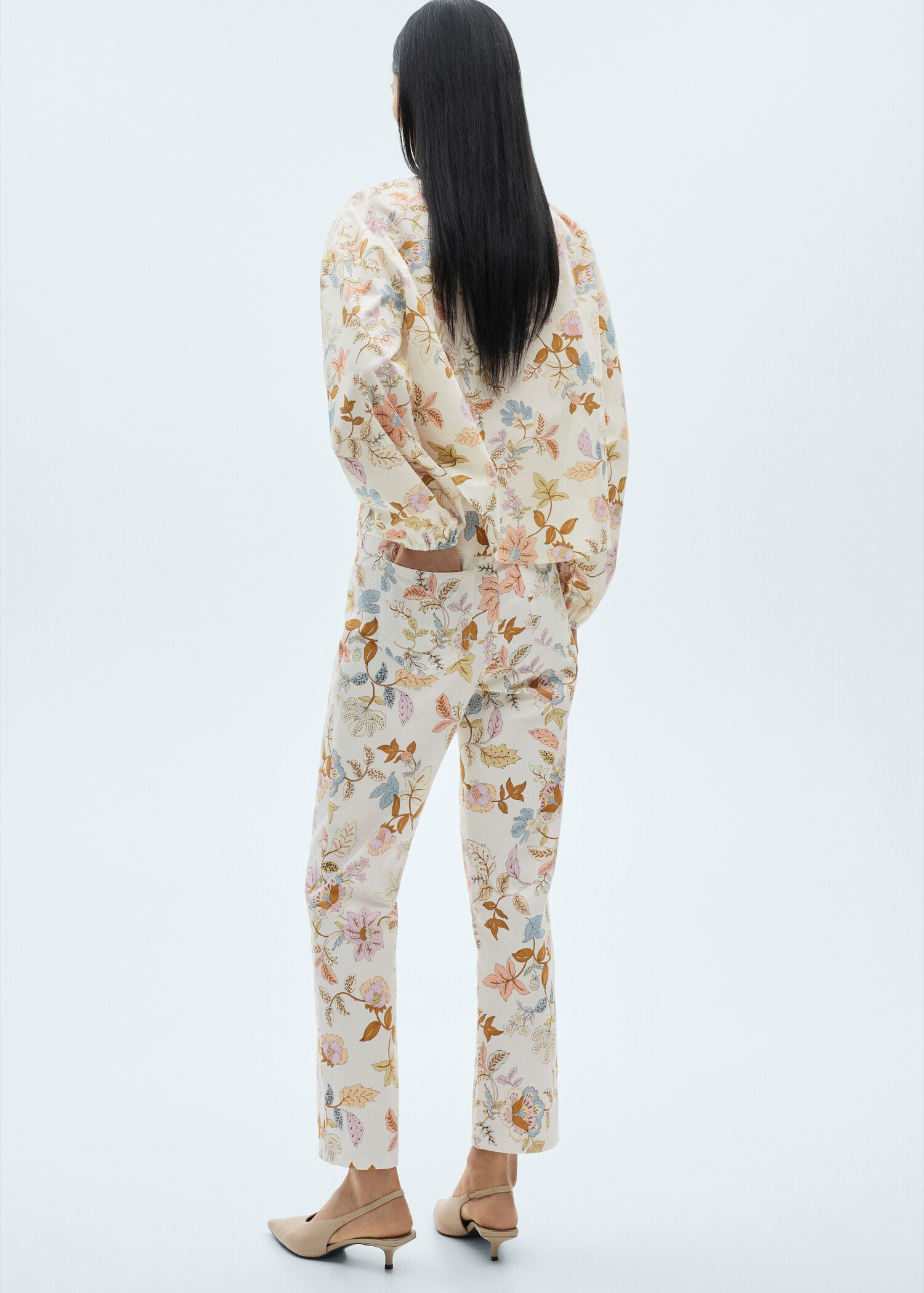 Pantalón recto estampado floral - Reverso del artículo