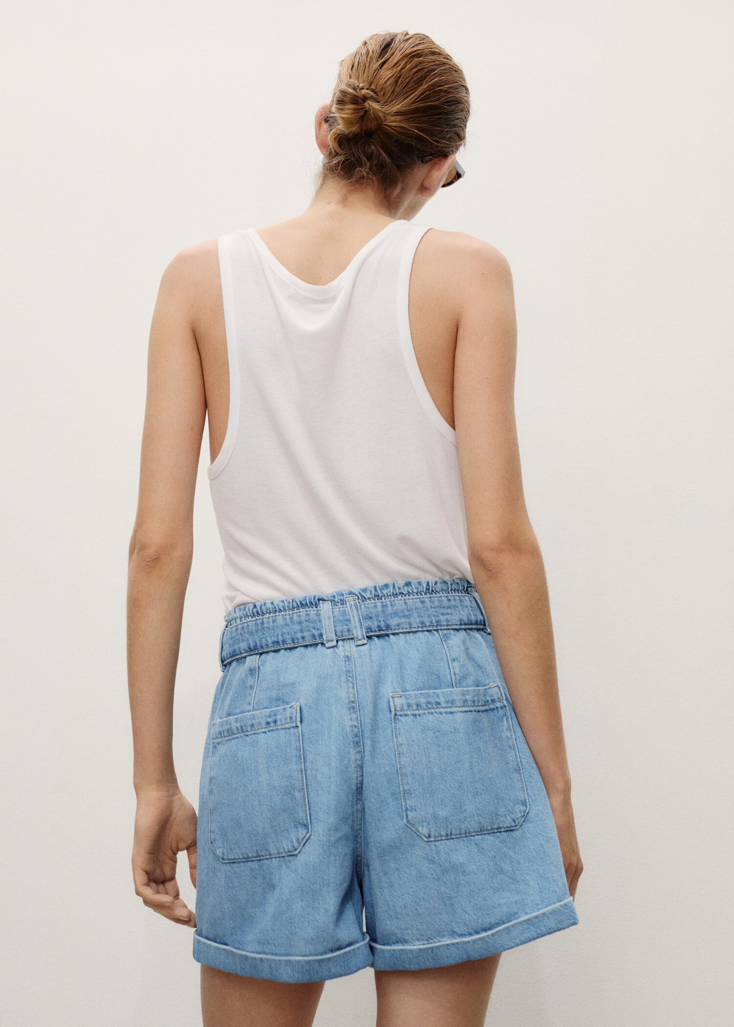 Short en jean paperbag avec ceinture - Verso de l’article