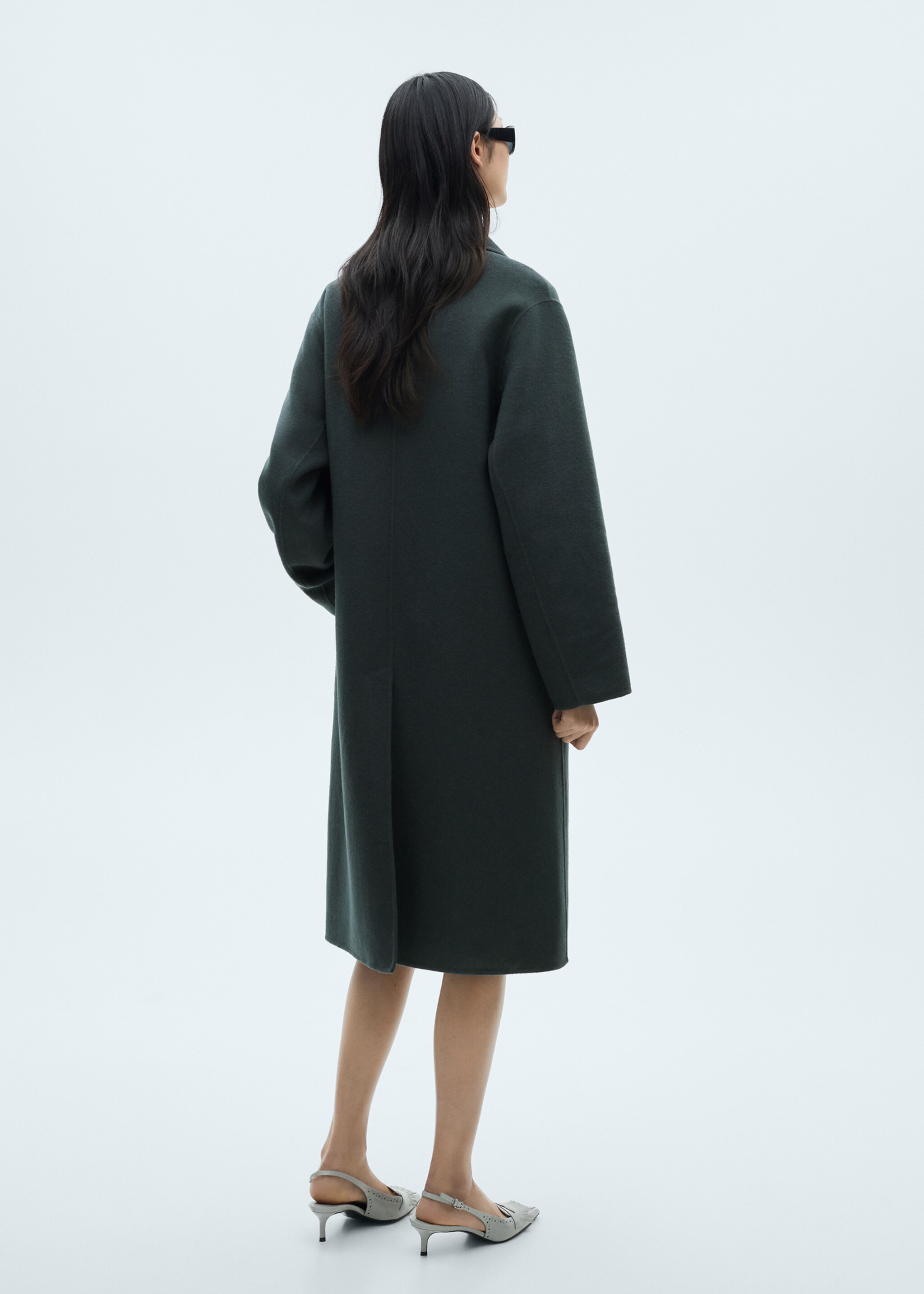 Handmade oversized wool coat - Reverse of the article