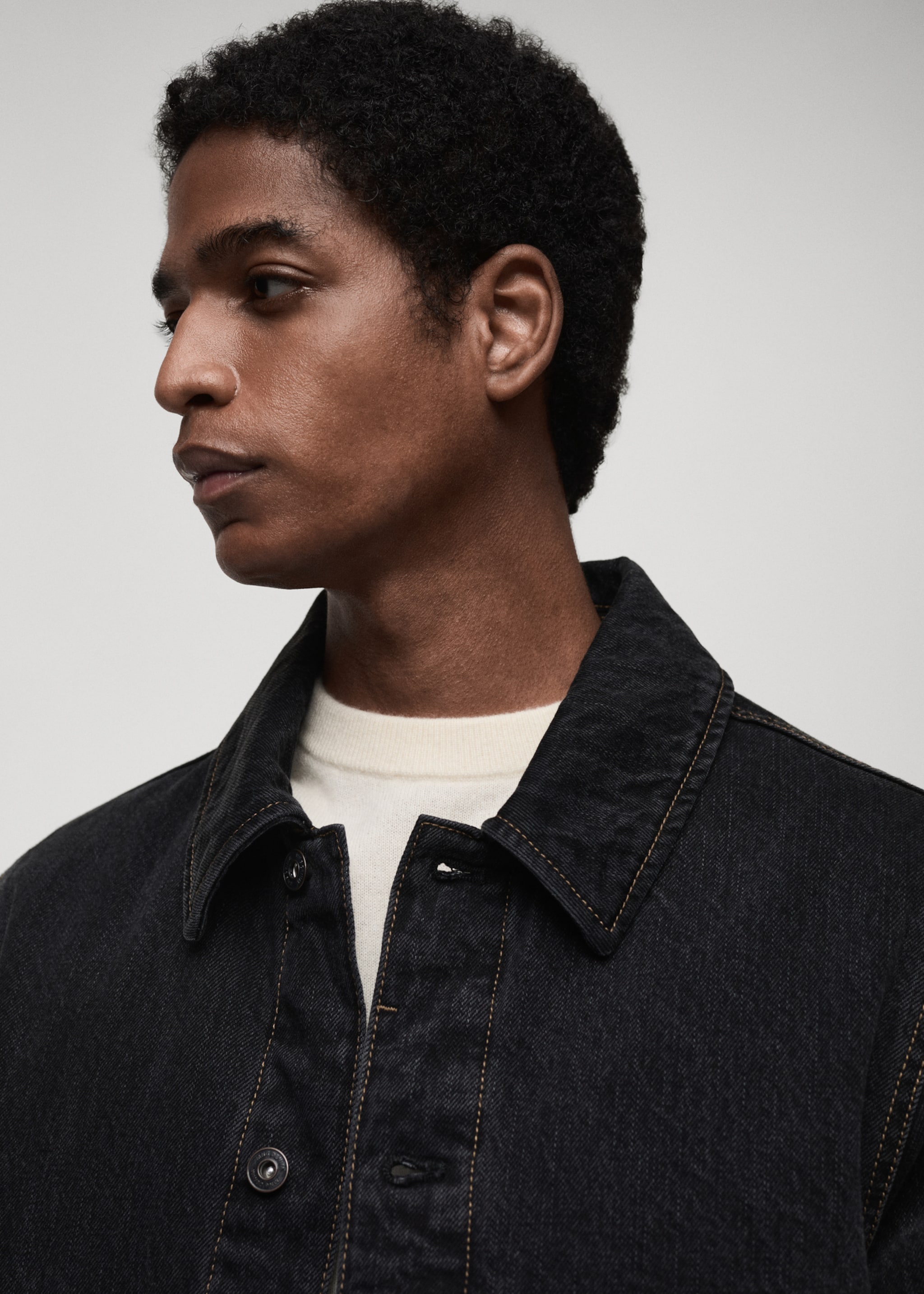 Dark-wash denim jacket - Details of the article 1