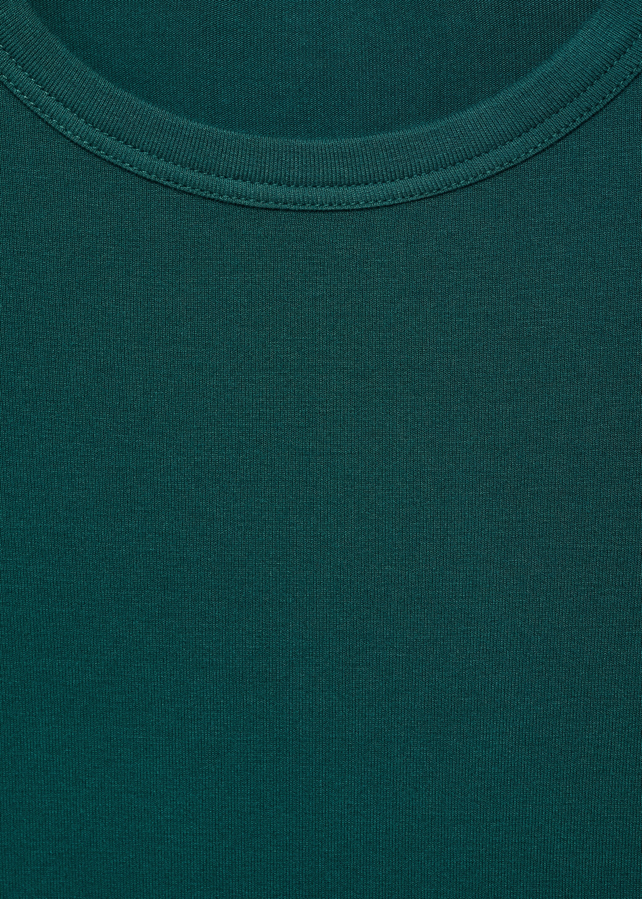 Round-neck long-sleeved t-shirt - Details of the article 8