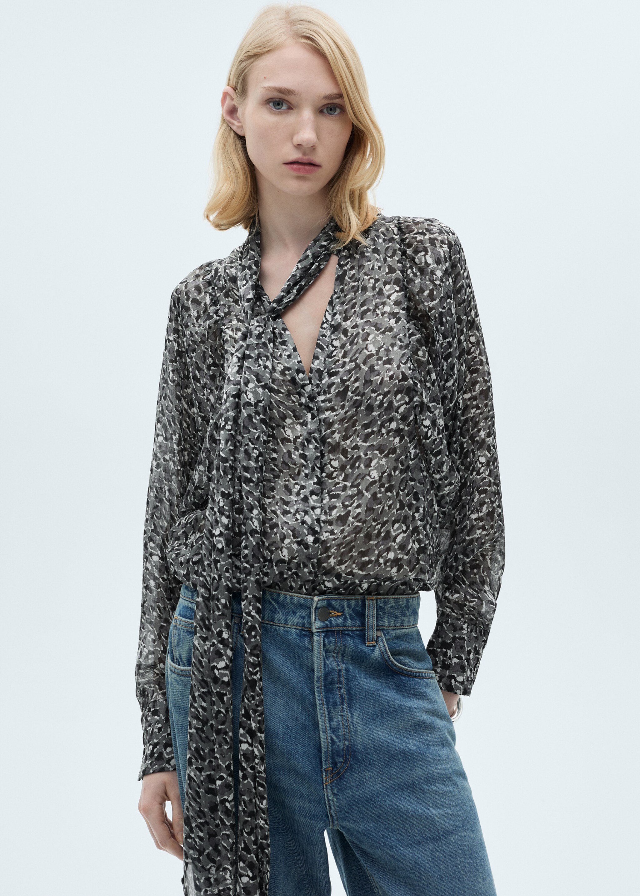 Leopard-print blouse with collar and bow - Medium plane