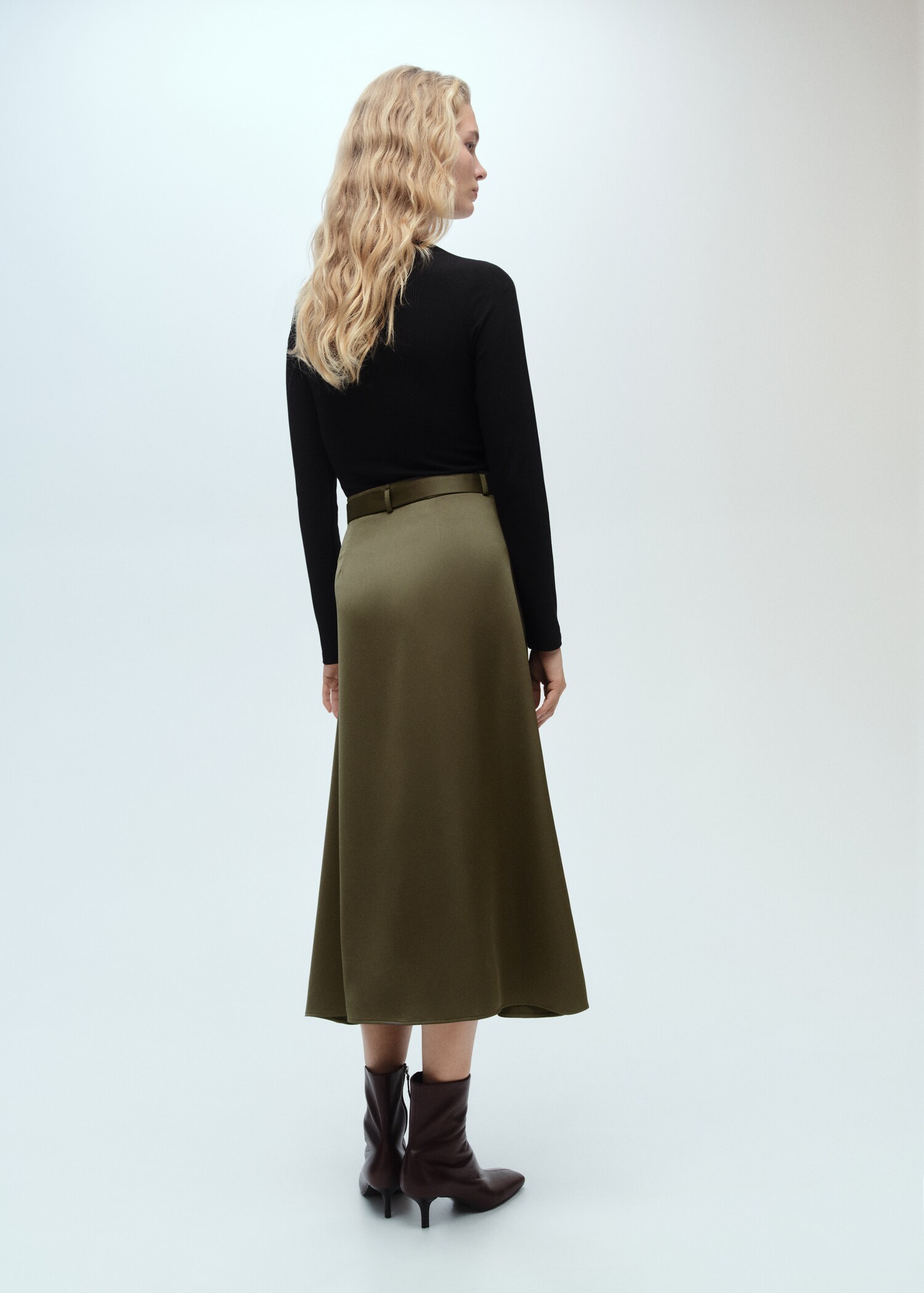 Combined woven dress with belt - Reverse of the article