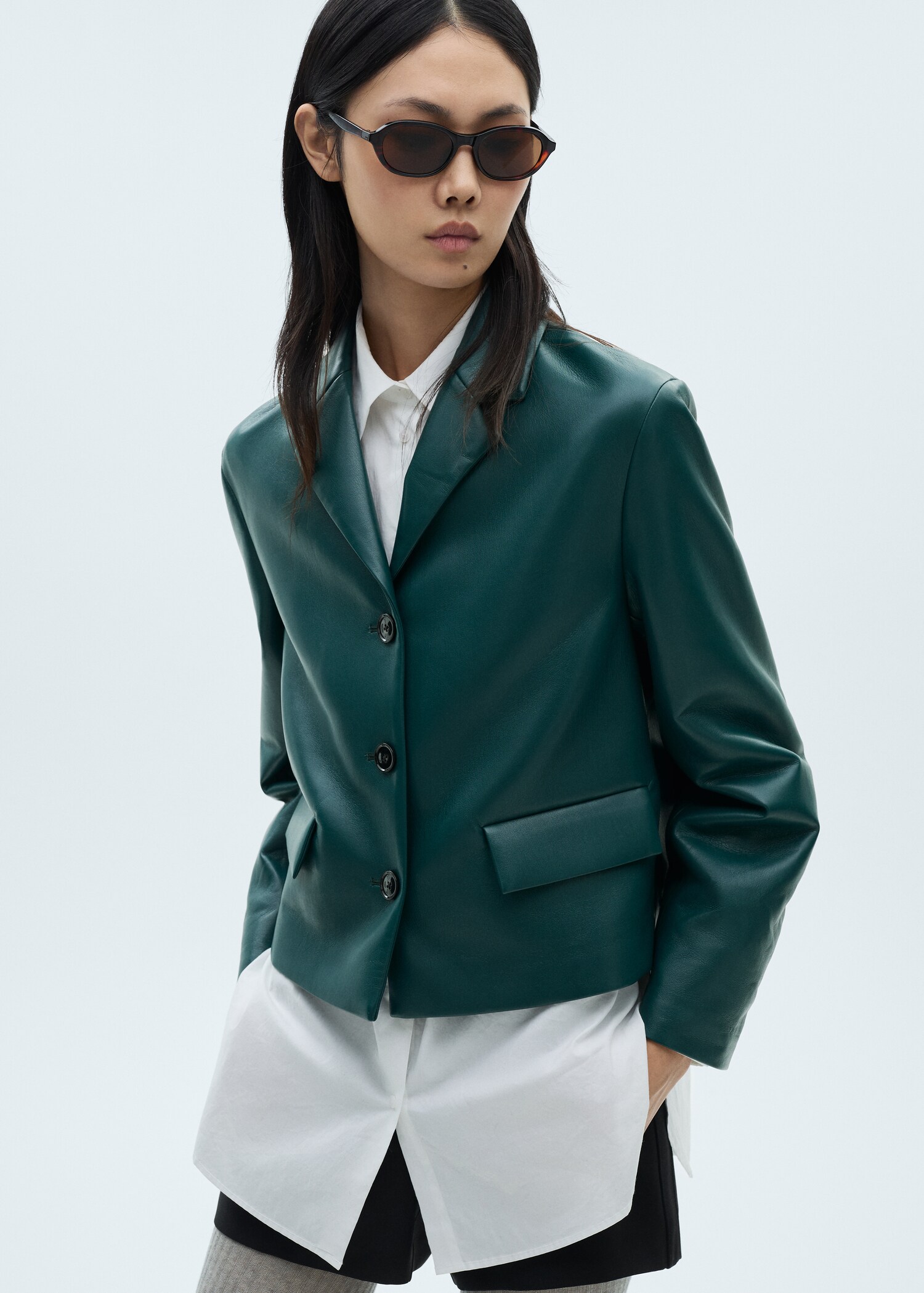 Blazer bolsillos solapa efecto piel - Plano medio