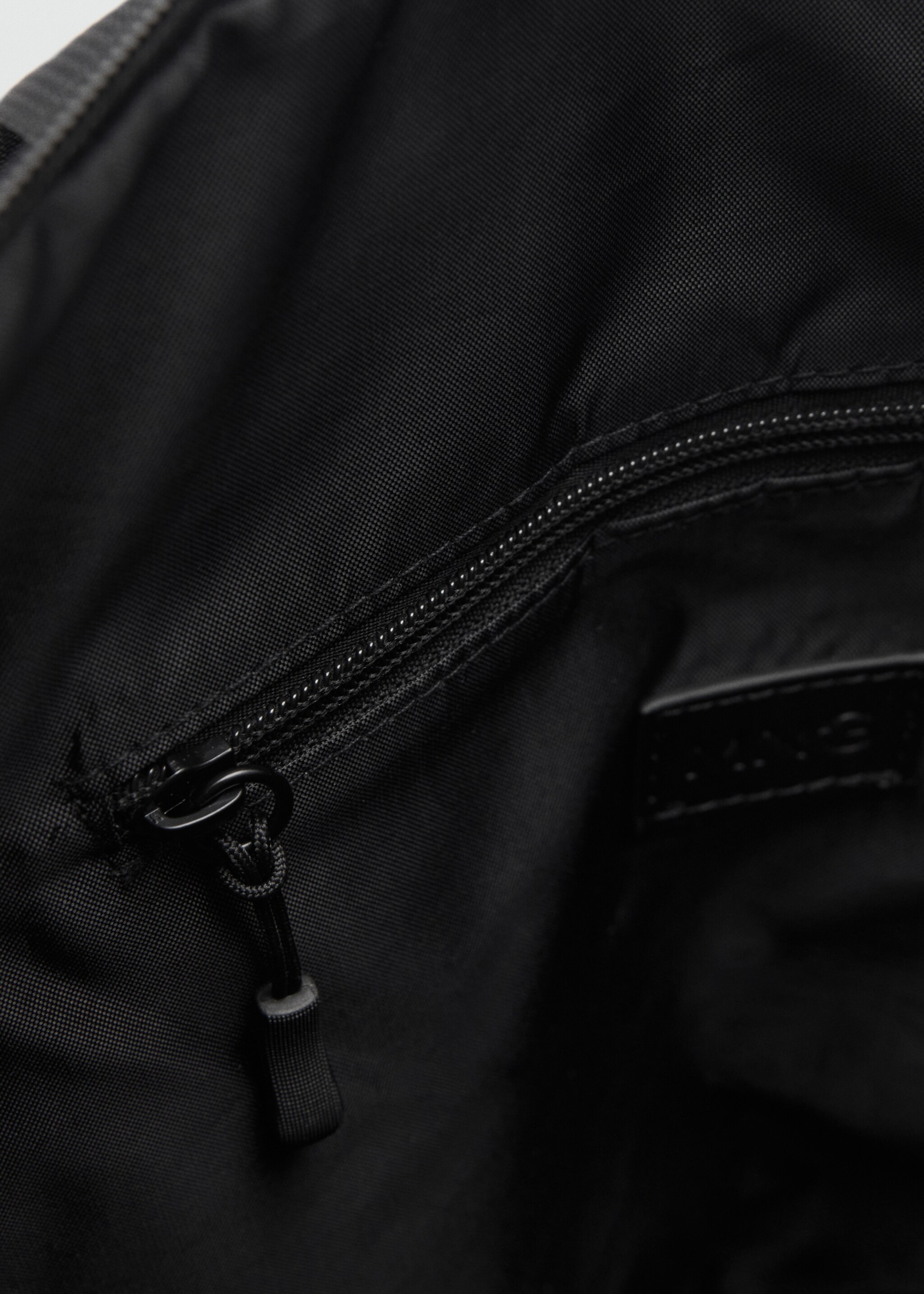 Mochila multifuncional bolsillos - Detalle del artículo 4