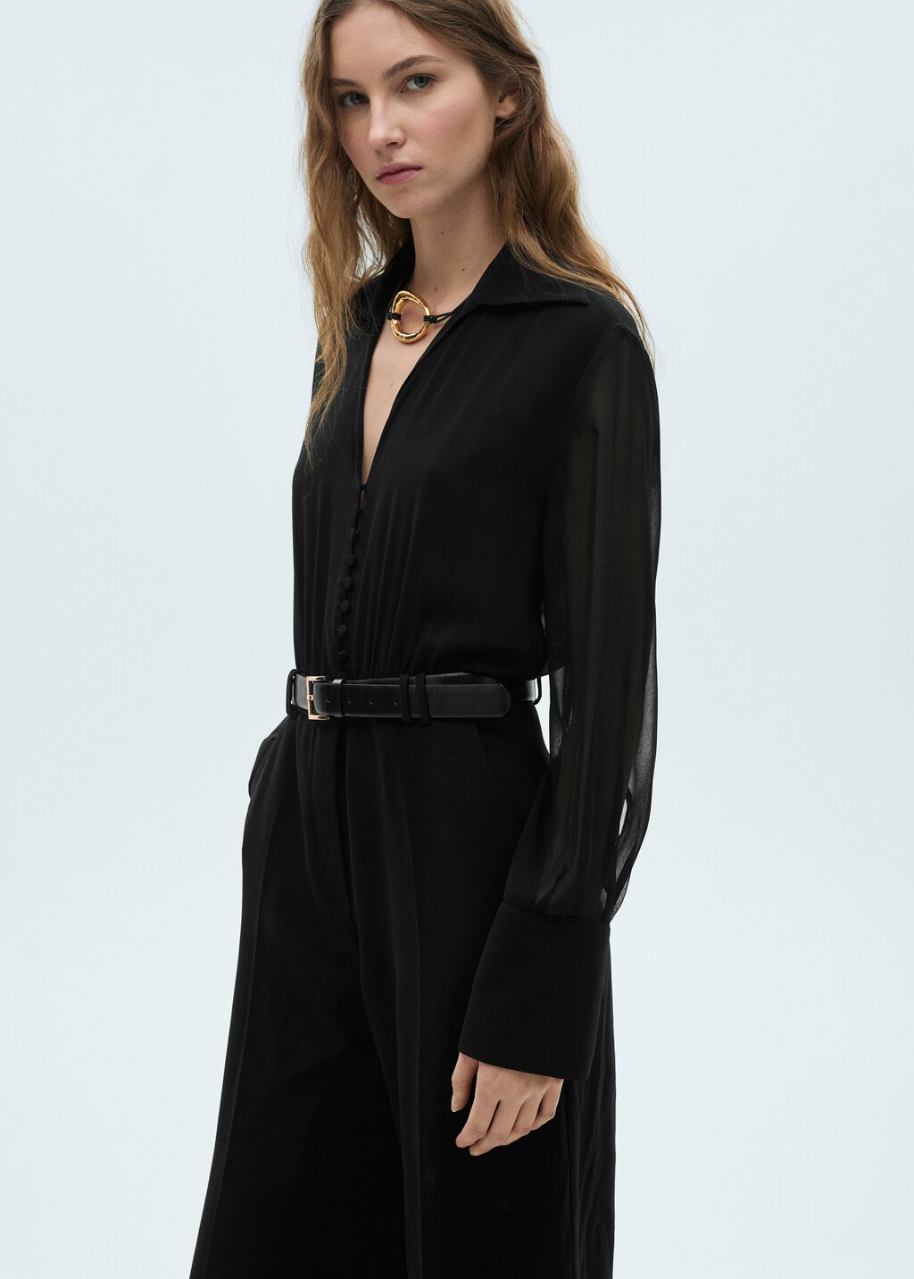 Robe noire longue texturée manches transparentes - Cozette Lille Robe noire longue texturée manches transparentes - Cozette Lille