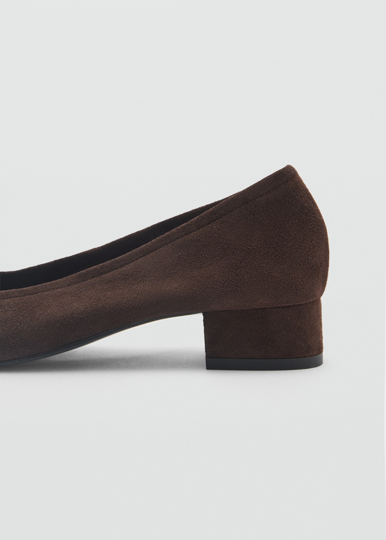 Suede heeled shoes - Details of the article 1